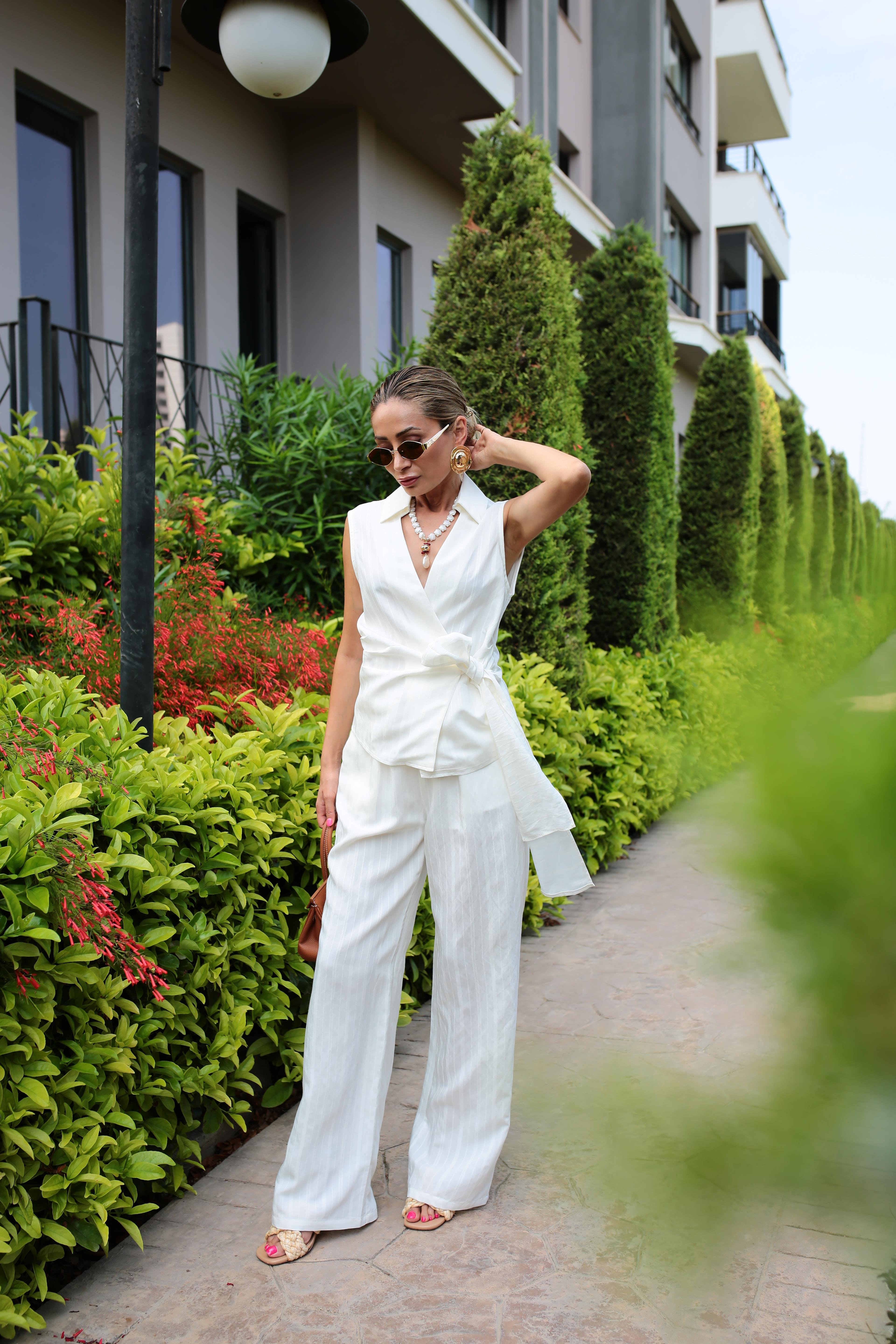 Kendinden Desenli Kruvaze Gömlekli Ekru Takım TAKIM | NO33