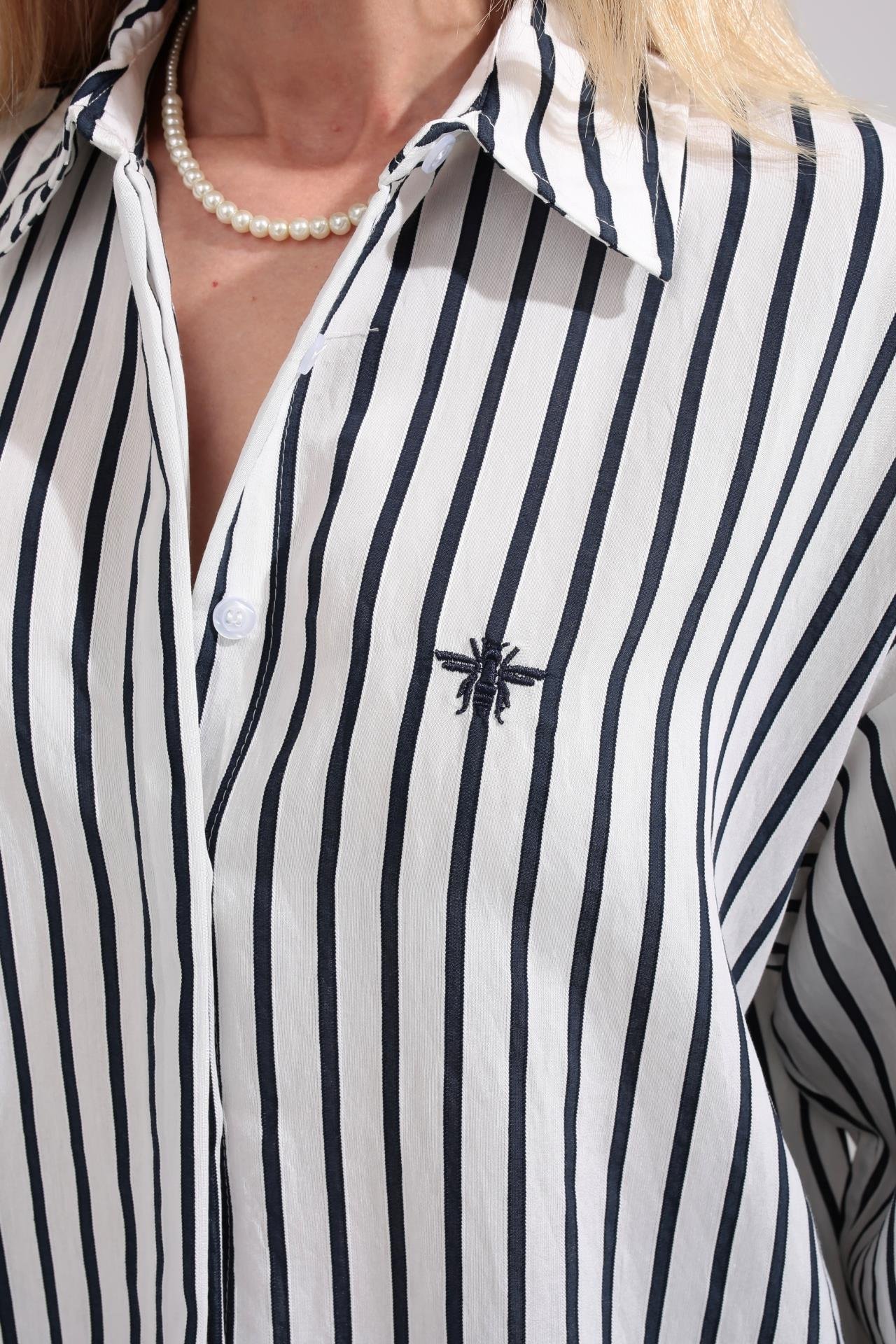 Lacivert Çizgili Nakışlı Gömlek GÖMLEK