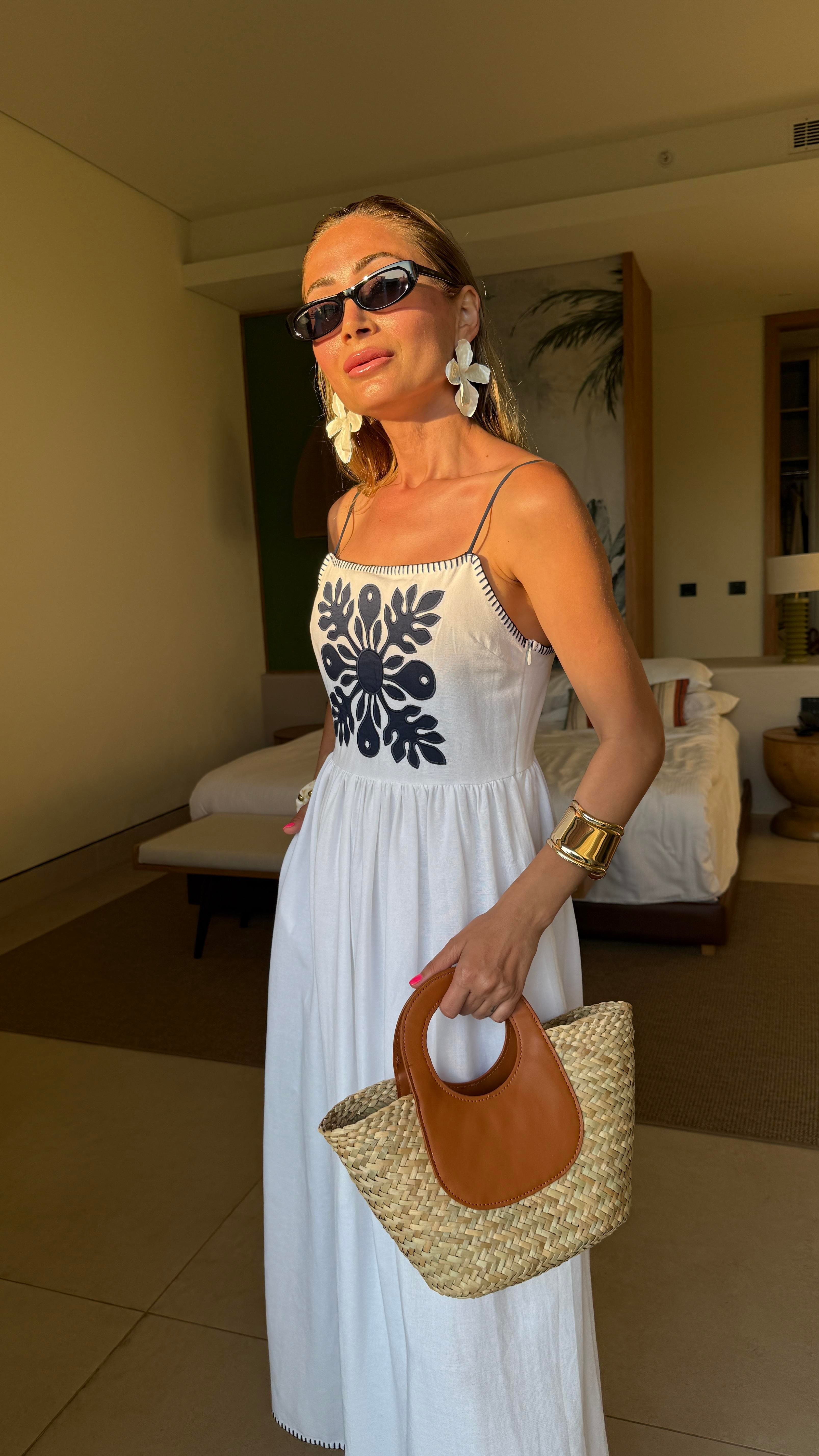 Lacivert Nakışlı Beyaz Keten Elbise ELBİSE | NO33