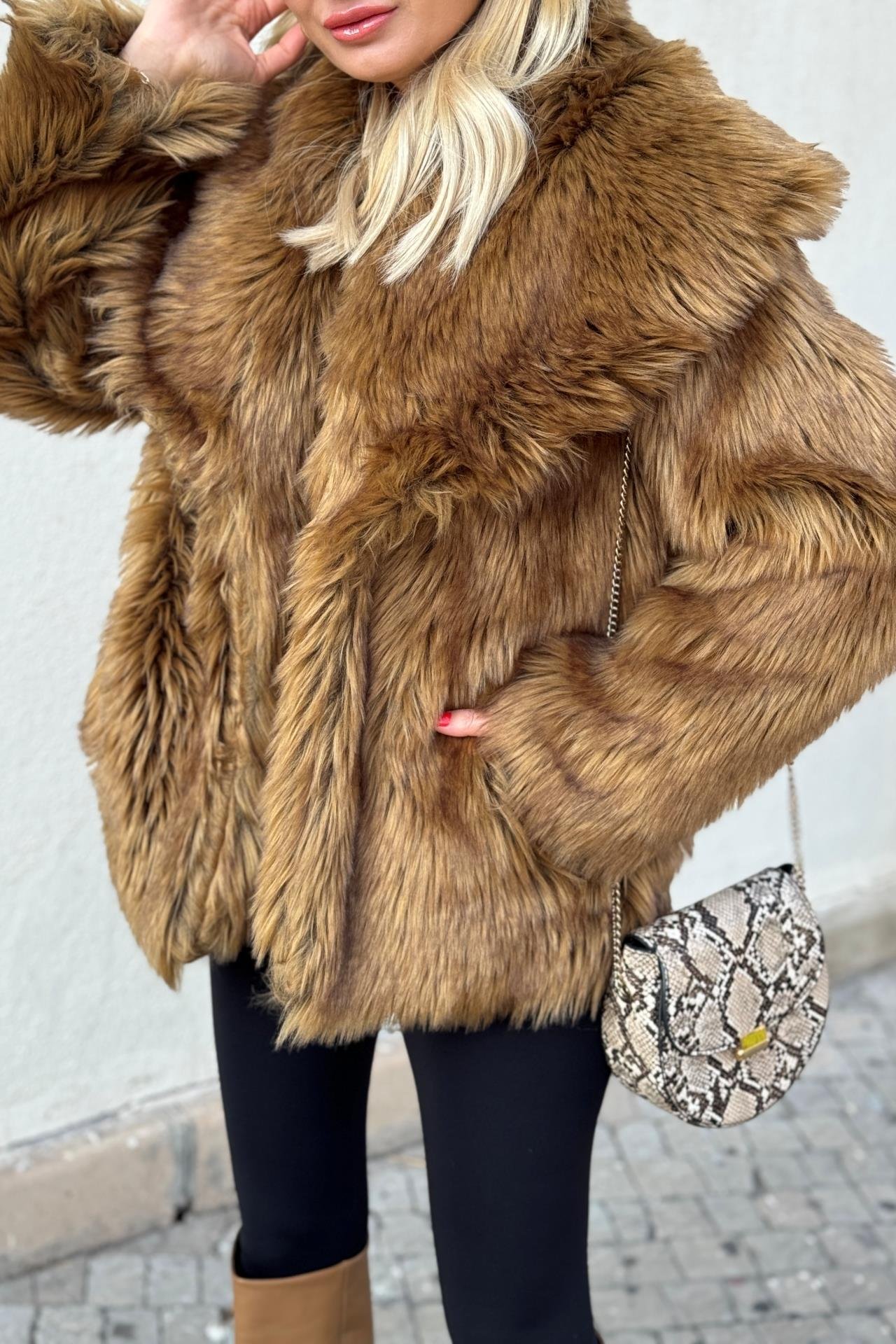 Şal Yaka Premium Kürk Kaban KABAN