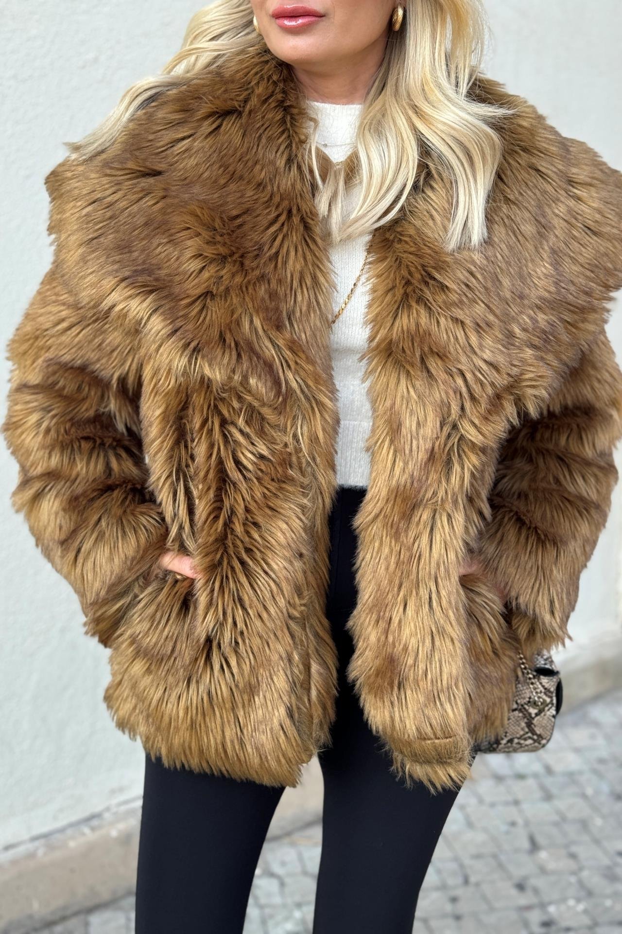 Şal Yaka Premium Kürk Kaban KABAN