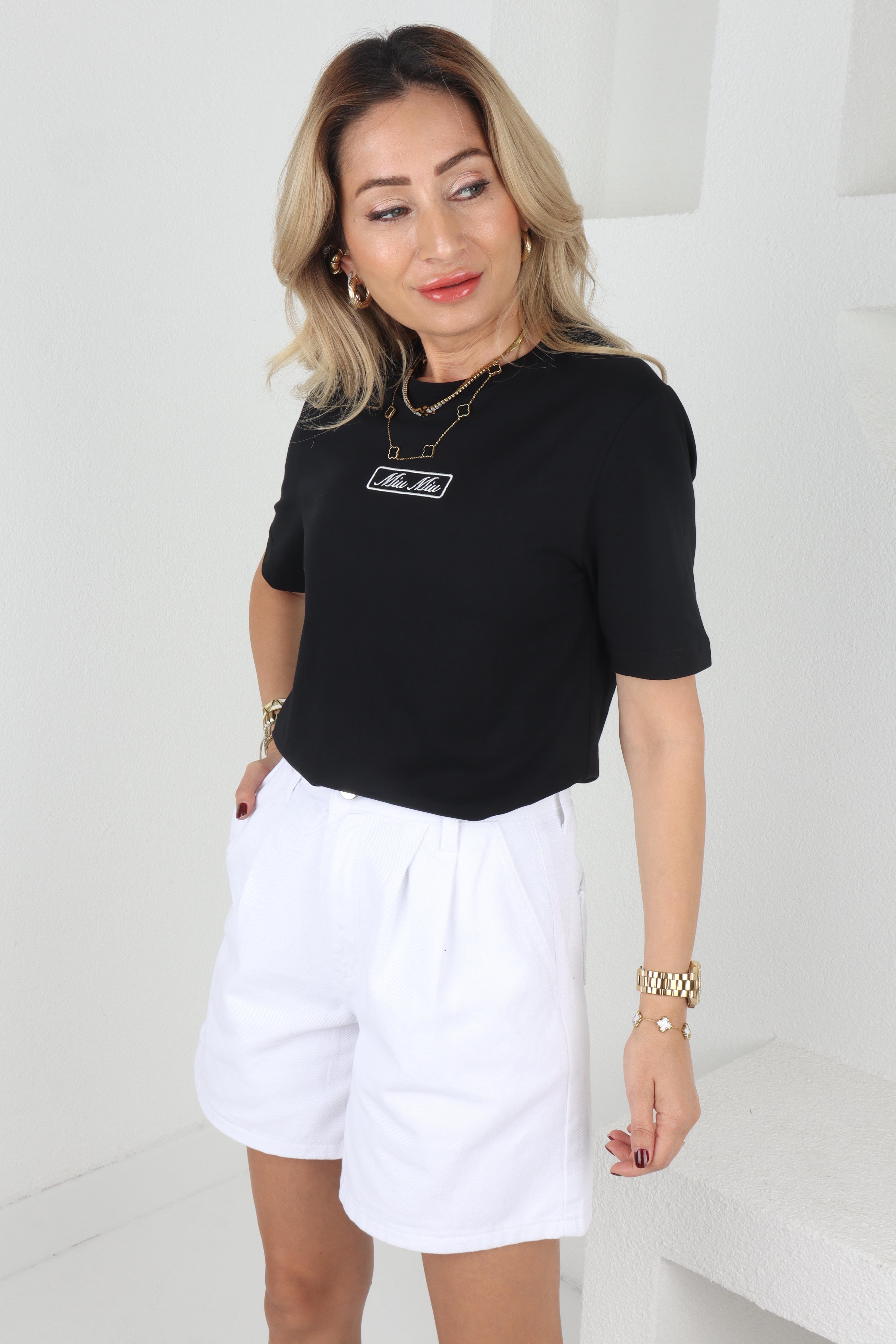 Sıfır Yaka Yazı Nakışlı Siyah Tshirt T-SHİRT