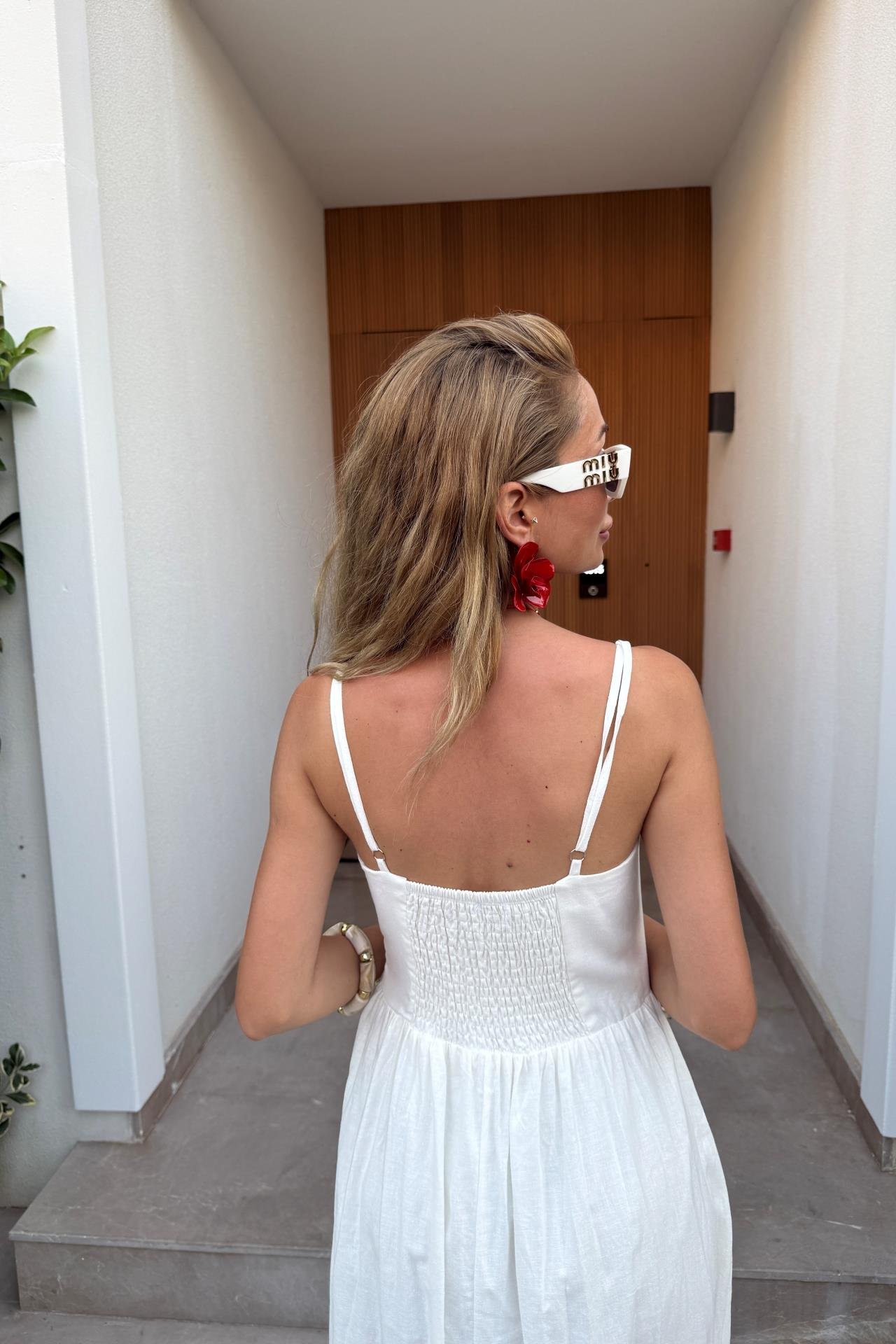 Sırtı Lastikli Ekru Keten Elbise ELBİSE | NO33