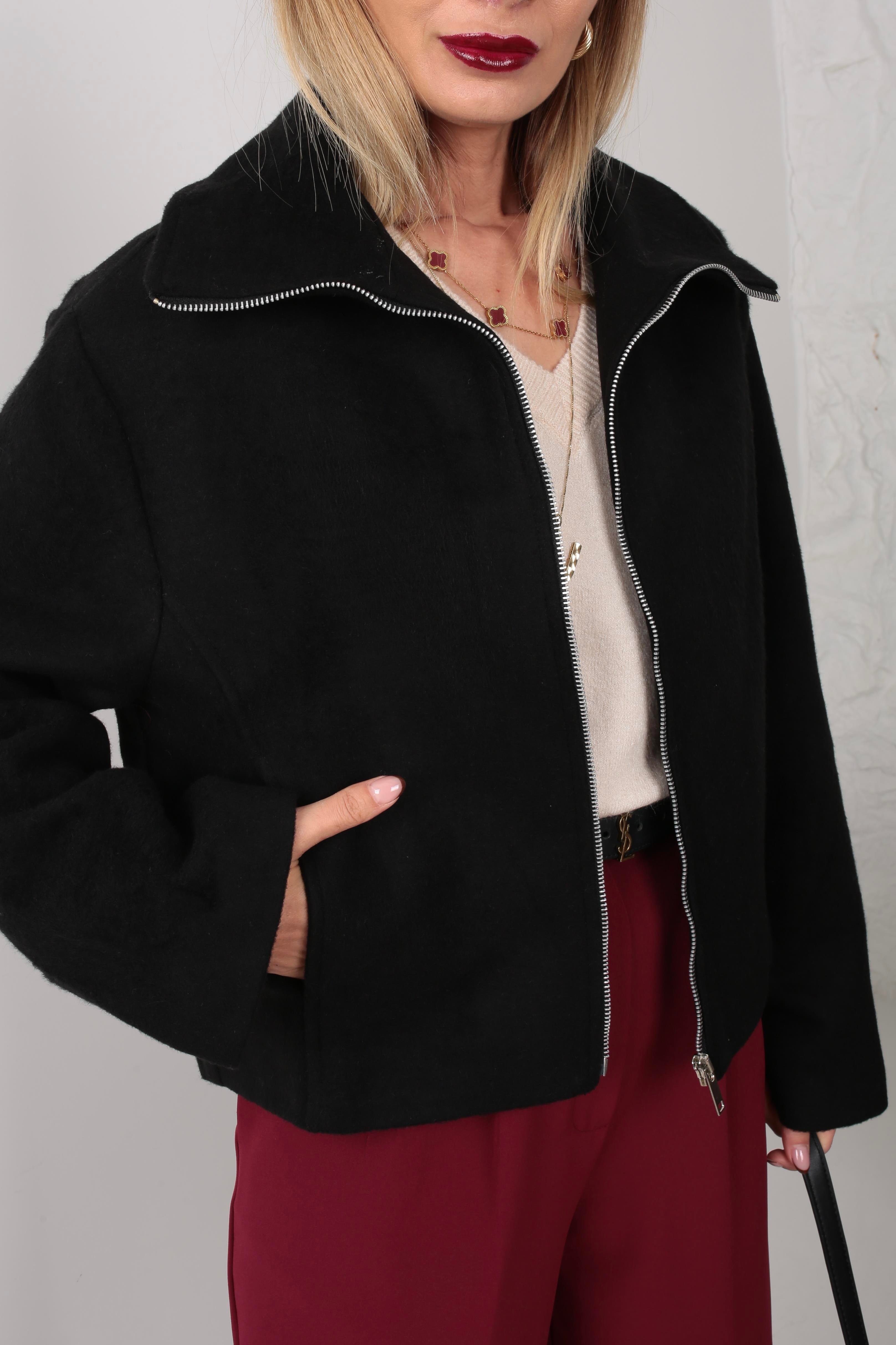 Siyah Dik Yaka Fermuarlı Kısa Kaşe Ceket CEKET