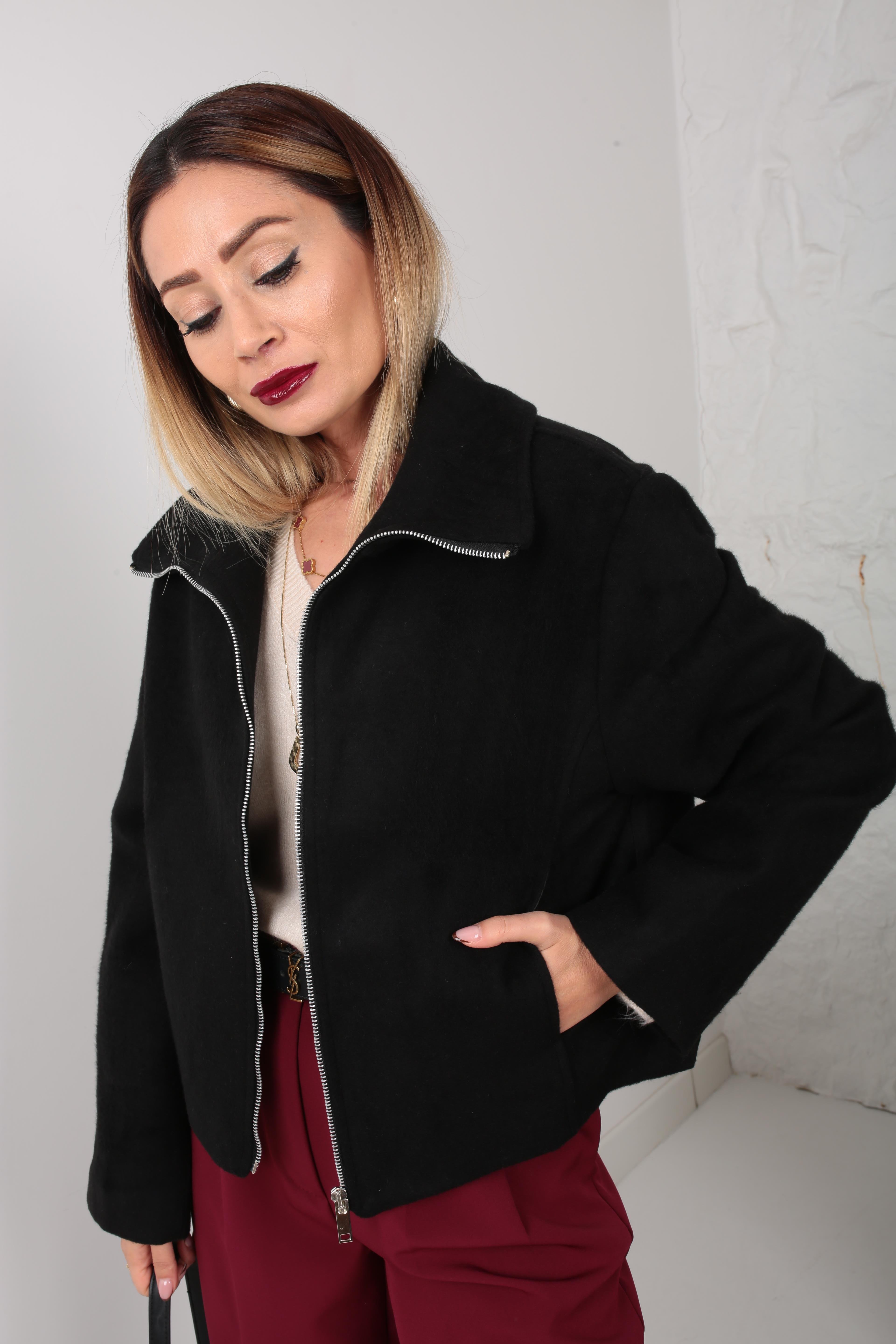 Siyah Dik Yaka Fermuarlı Kısa Kaşe Ceket CEKET