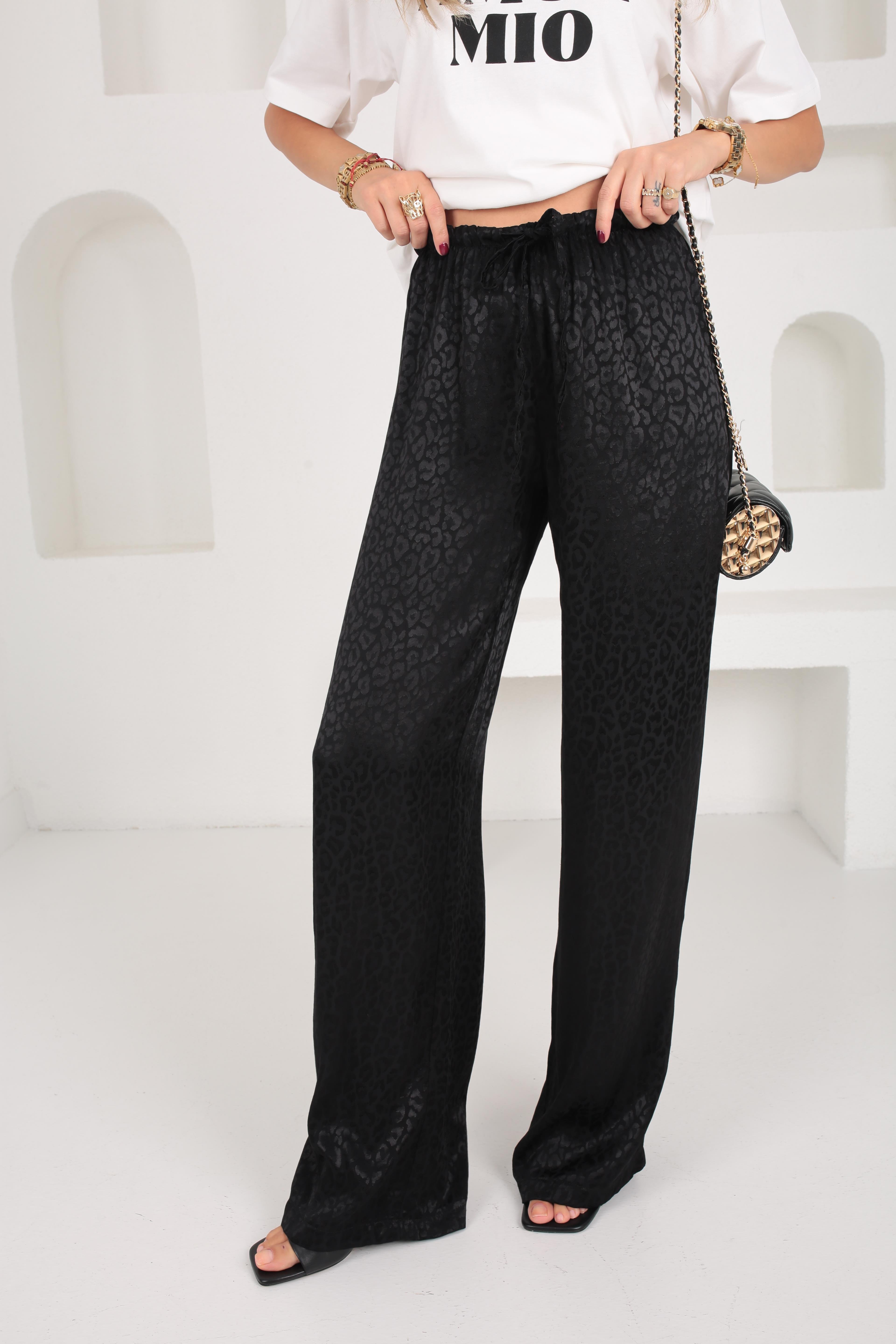 Siyah Jakarlı Bol Paça Saten Pantolon PANTOLON