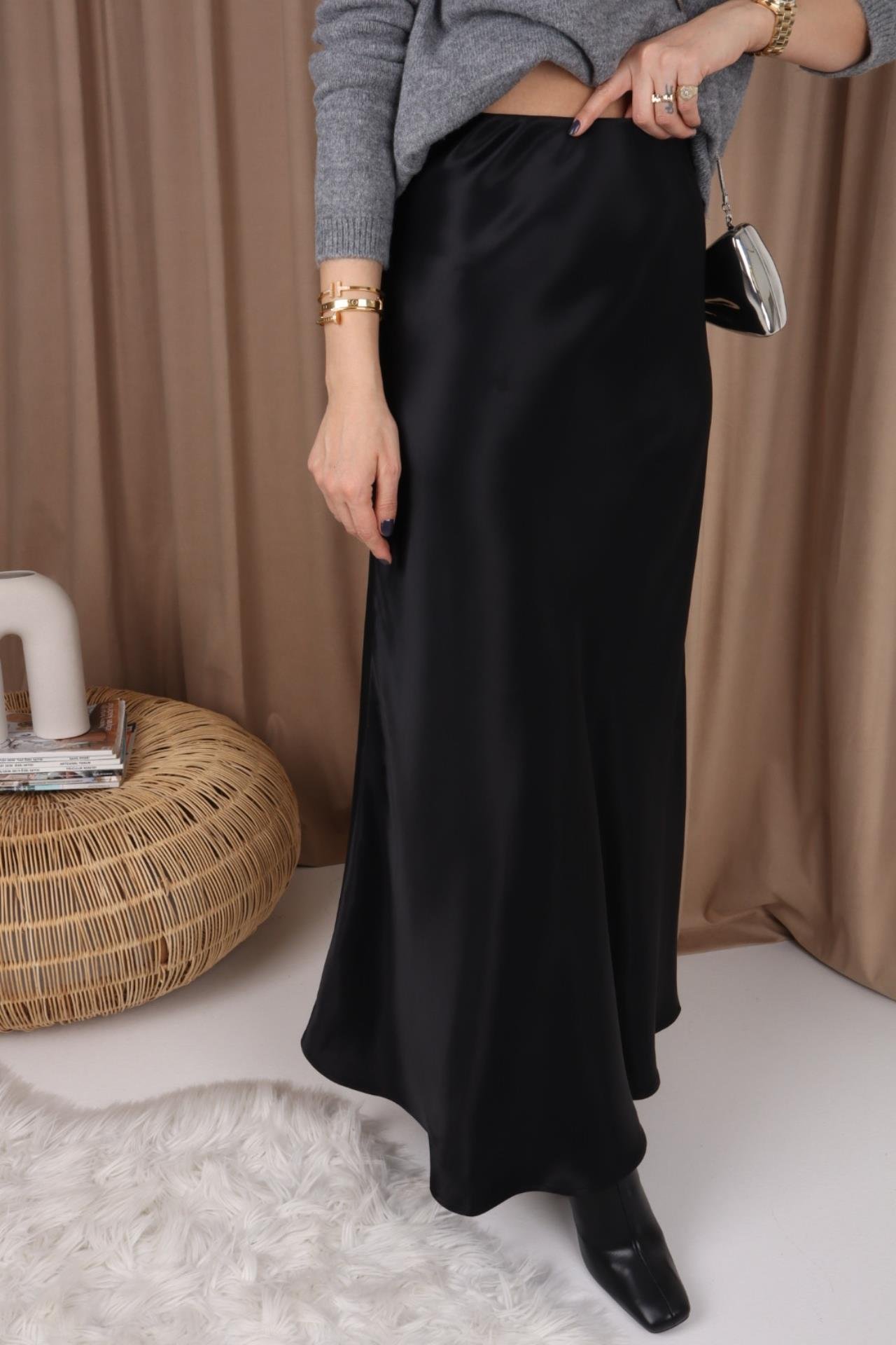 Siyah Maxi Boy Saten Etek ETEK