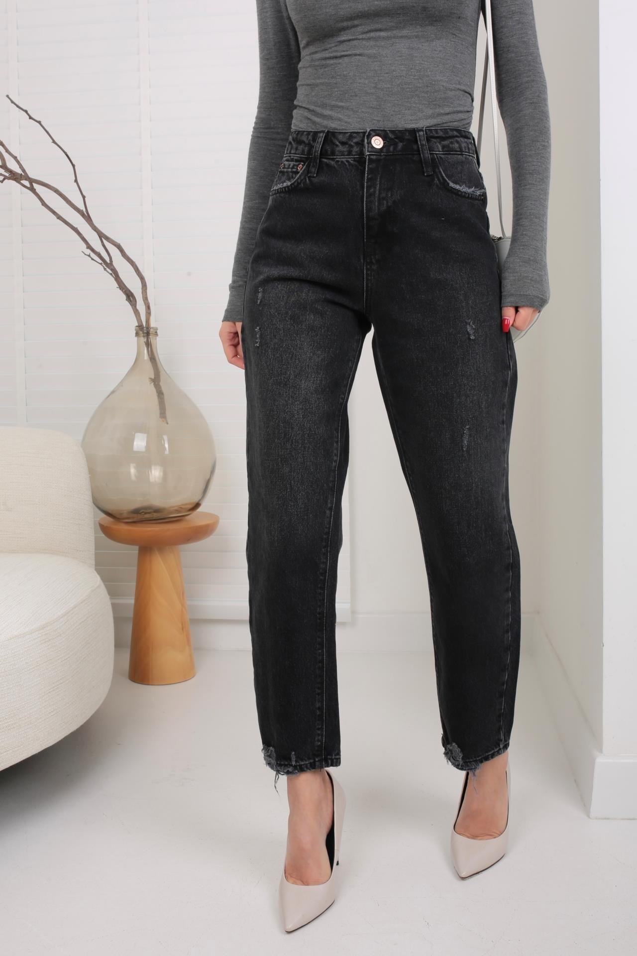 Siyah Tırnaklı Mom Jean(1906-3) JEAN