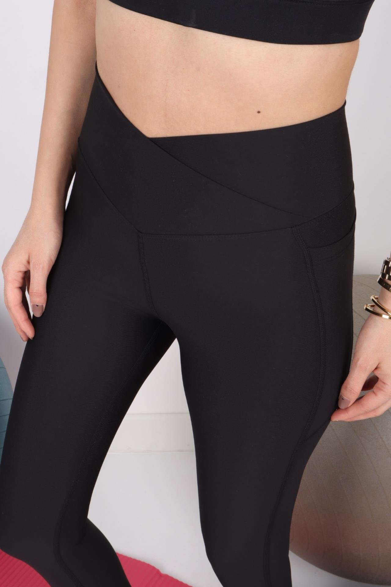 Siyah V Bel Cepli Toparlayıcı Spor Tayt TAYT