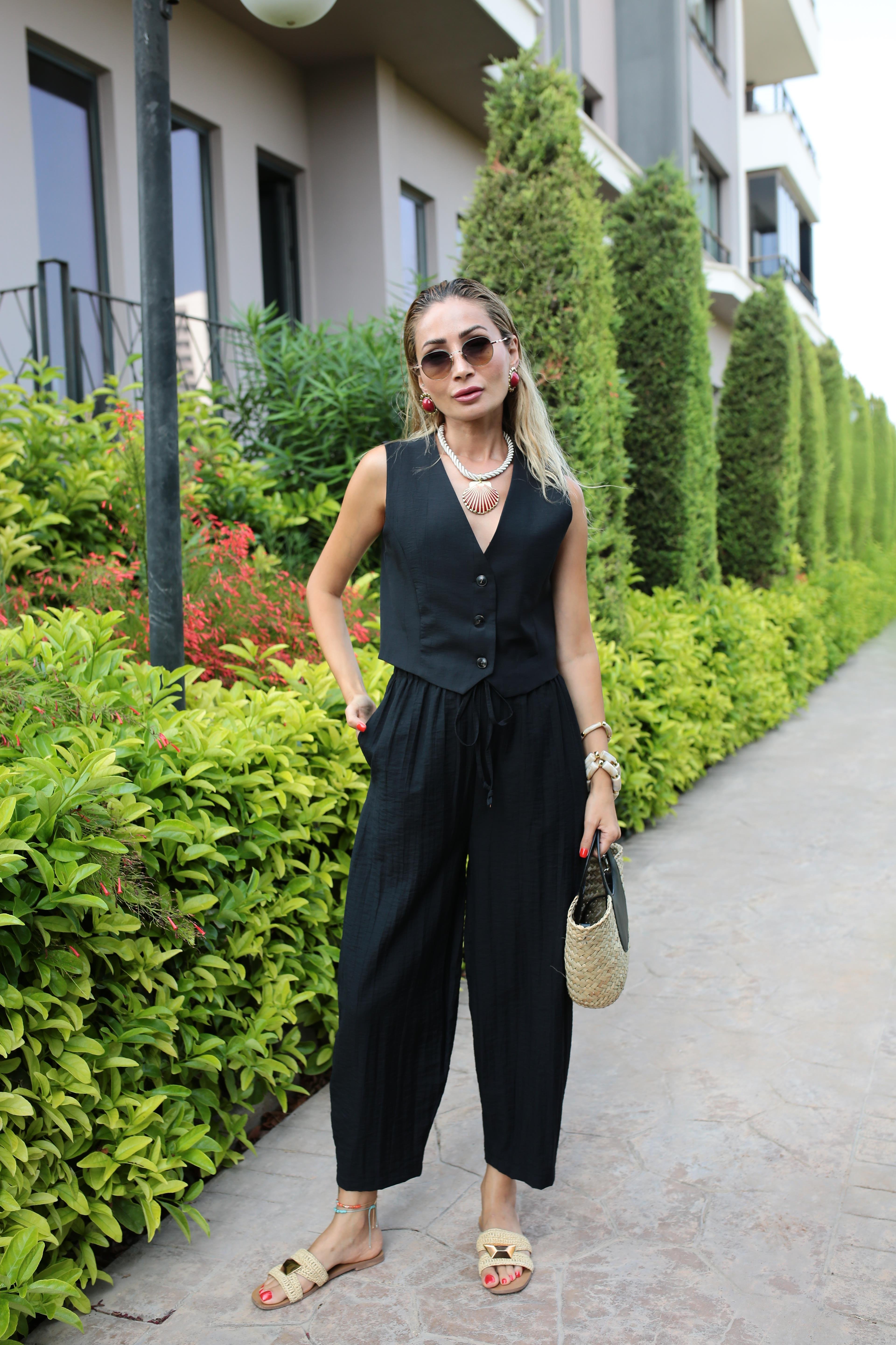 Siyah Yelekli Şalvar Kesim Takım TAKIM | NO33