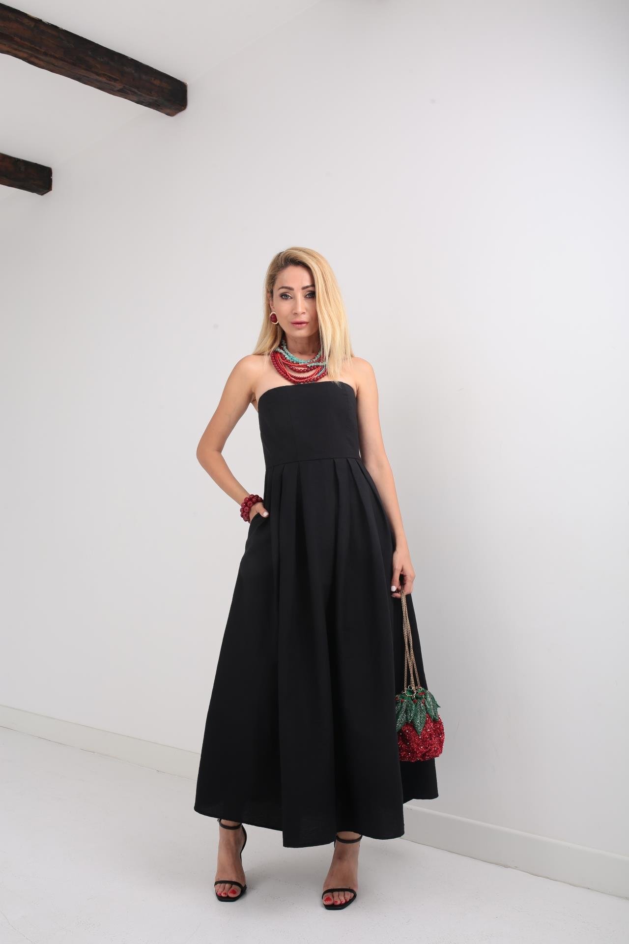 Staplez Sırtı Lastikli Siyah Elbise ELBİSE | NO33