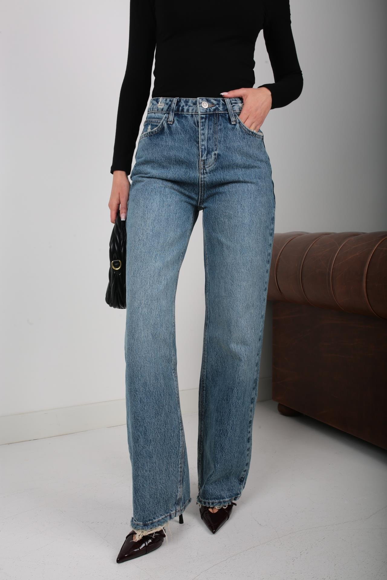Straight Leg BootCut Jean (1969-2) JEAN