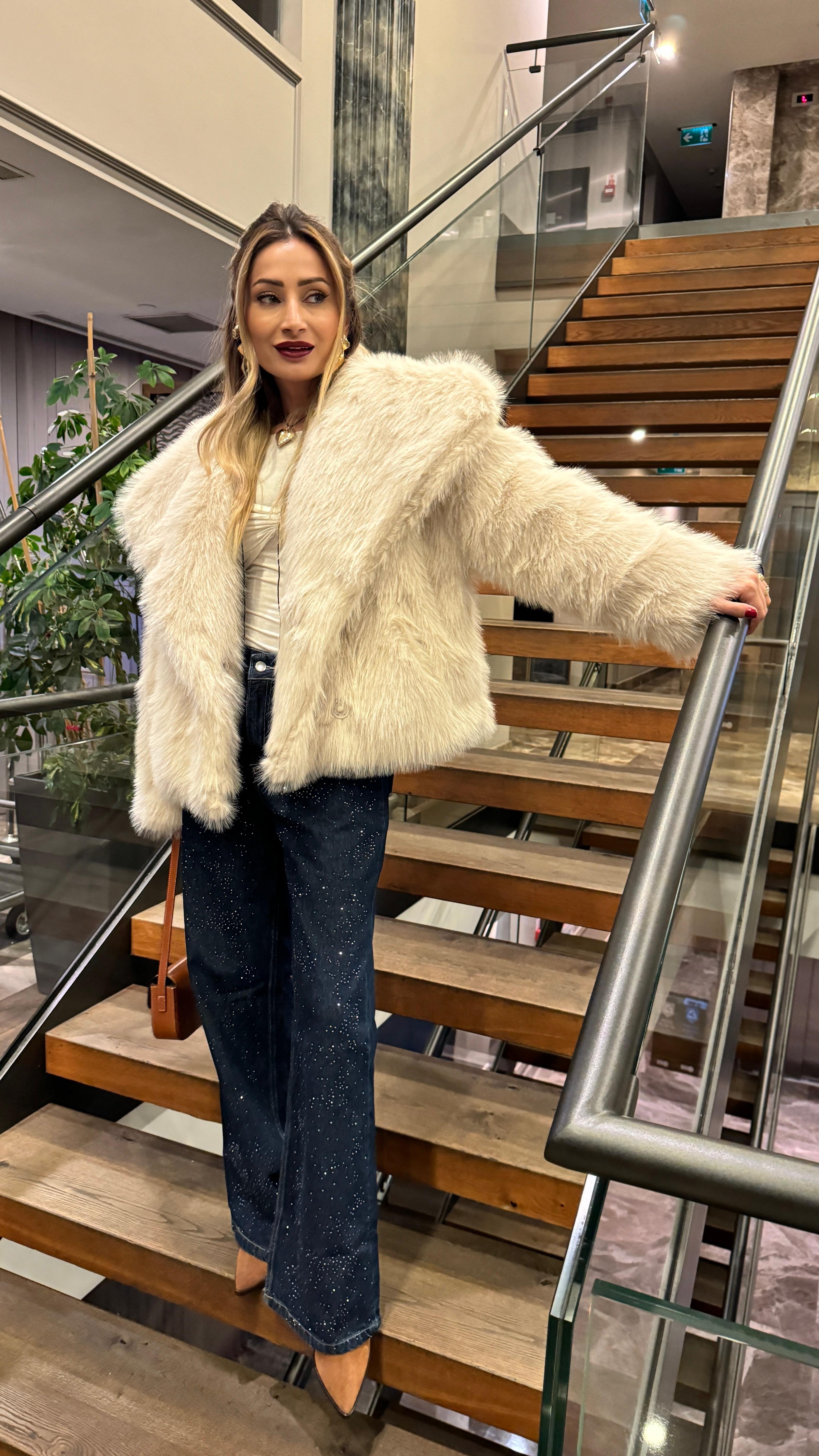 Taş Astarlı Premium Kürk KABAN