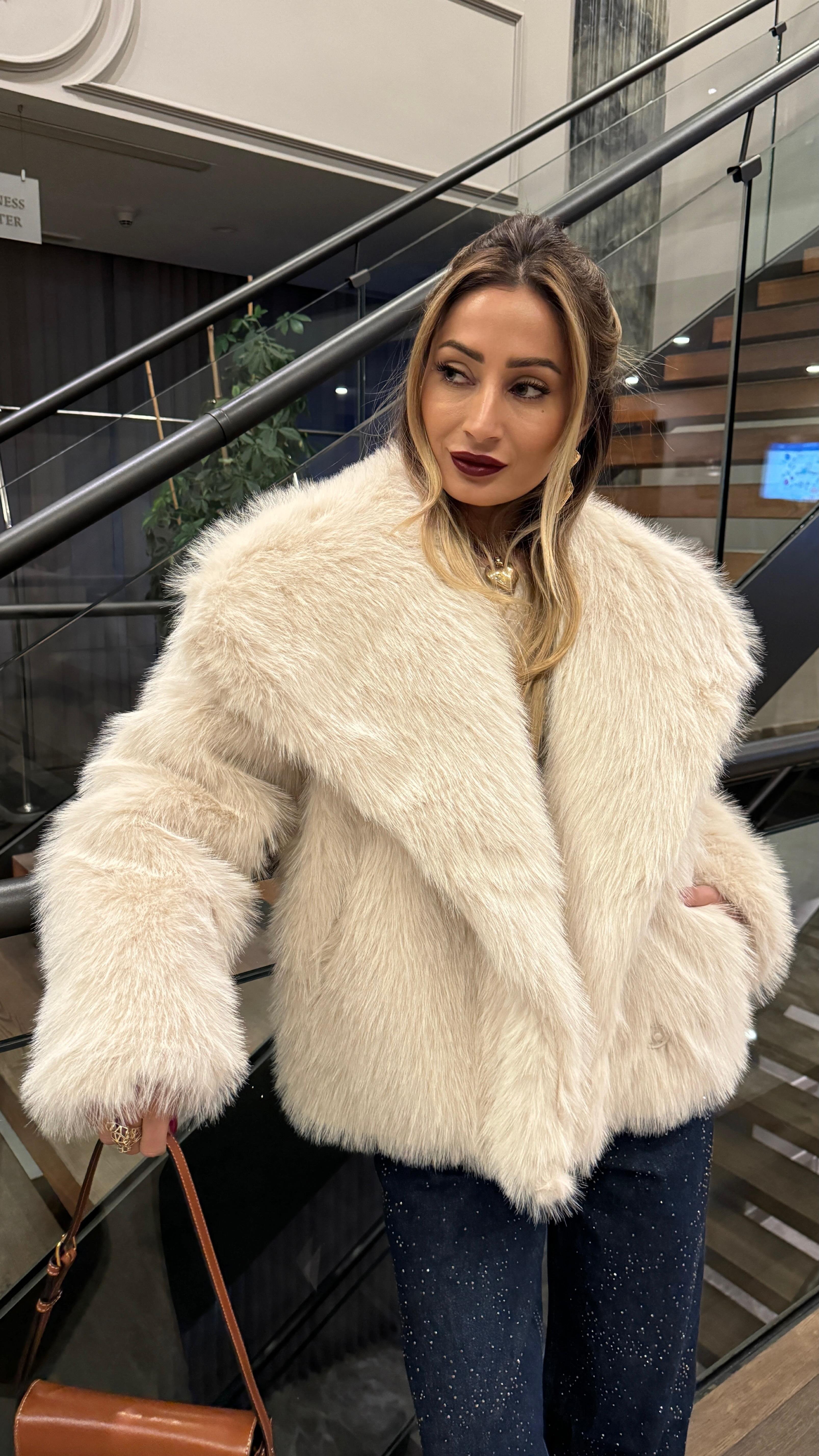 Taş Astarlı Premium Kürk KABAN