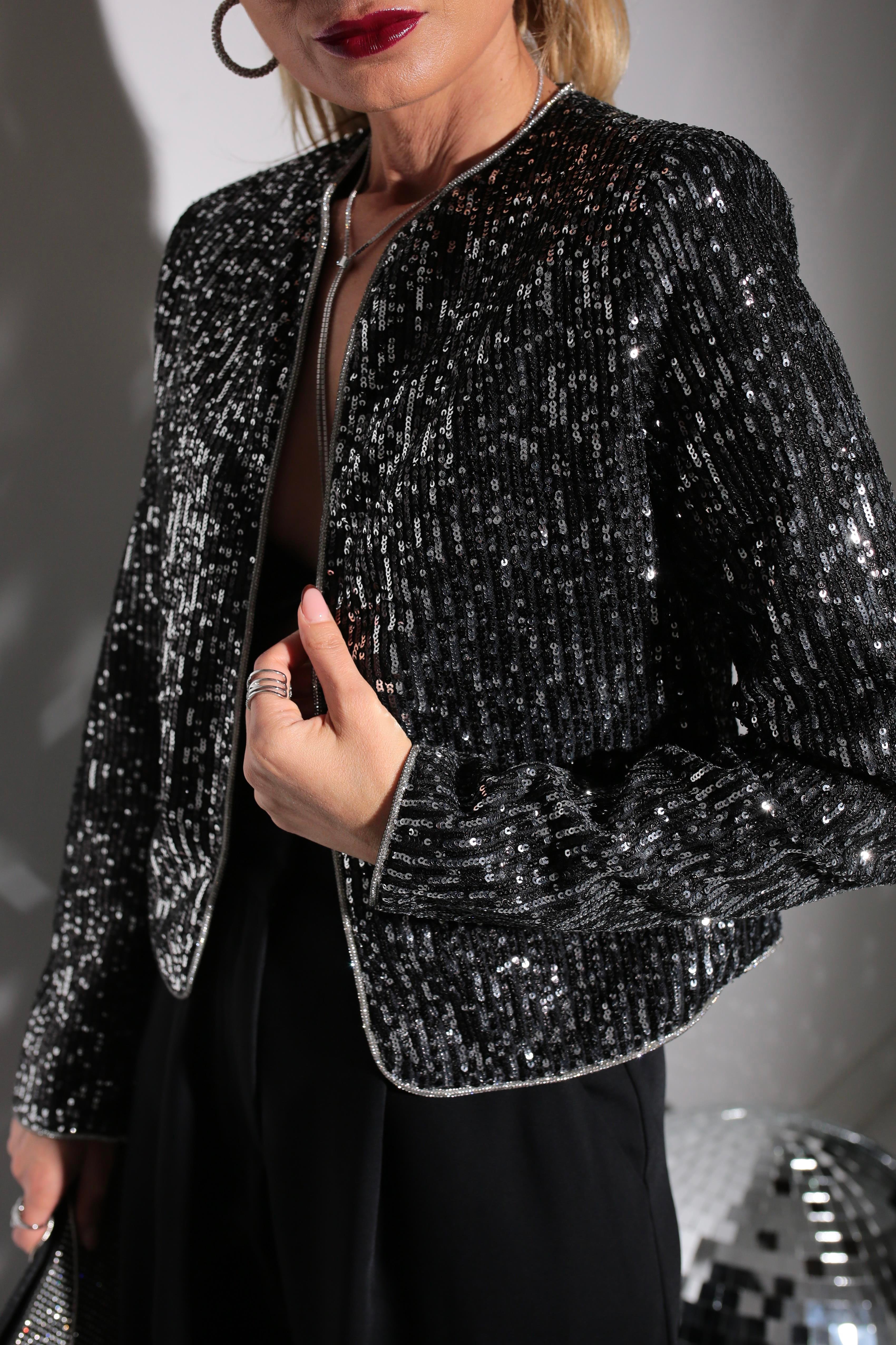 Taş Biyeli Siyah Pul Payet İşli Crop Ceket CEKET