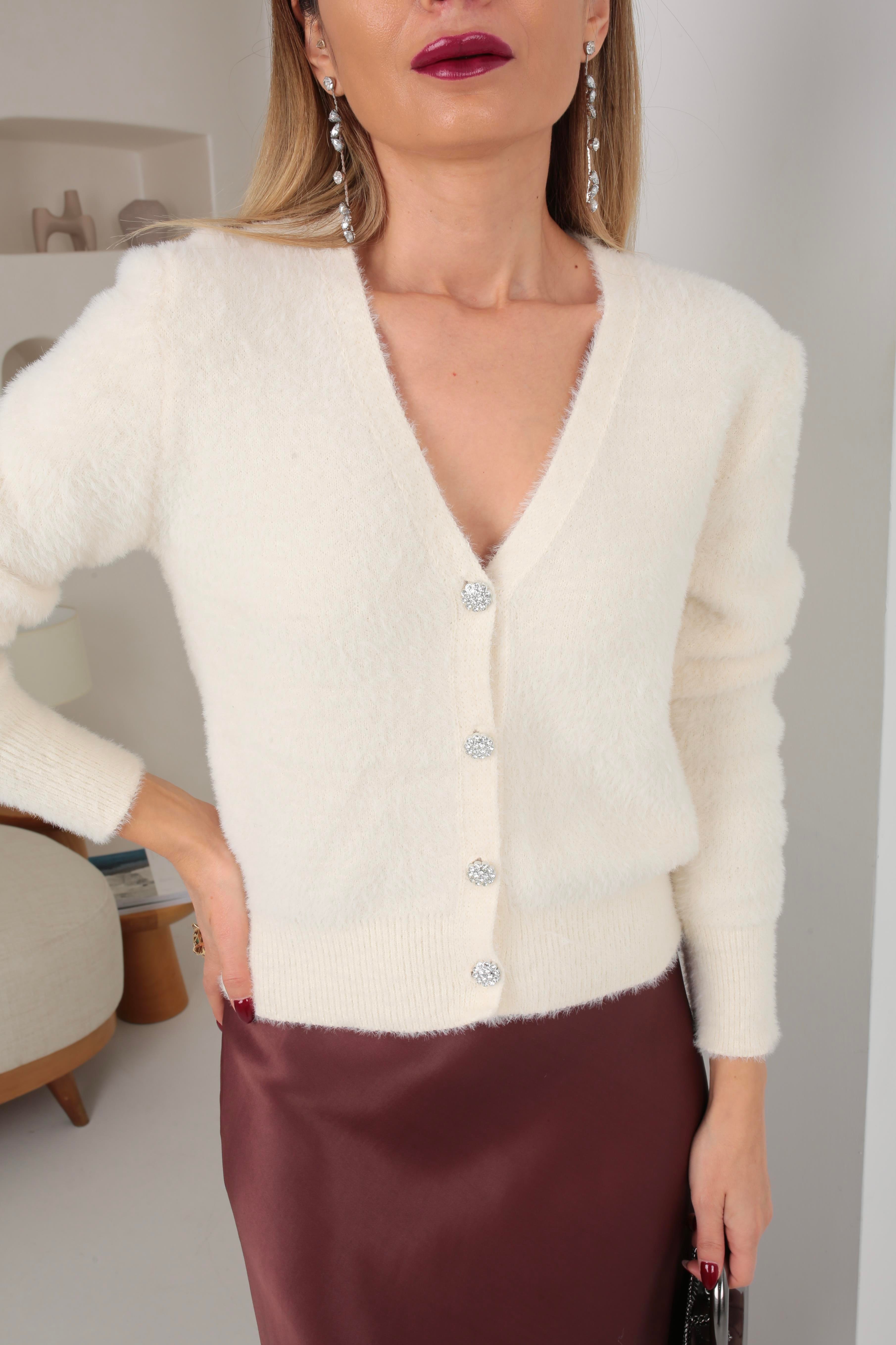 Taş Düğme Detaylı Ekru Yumoş Hırka HIRKA