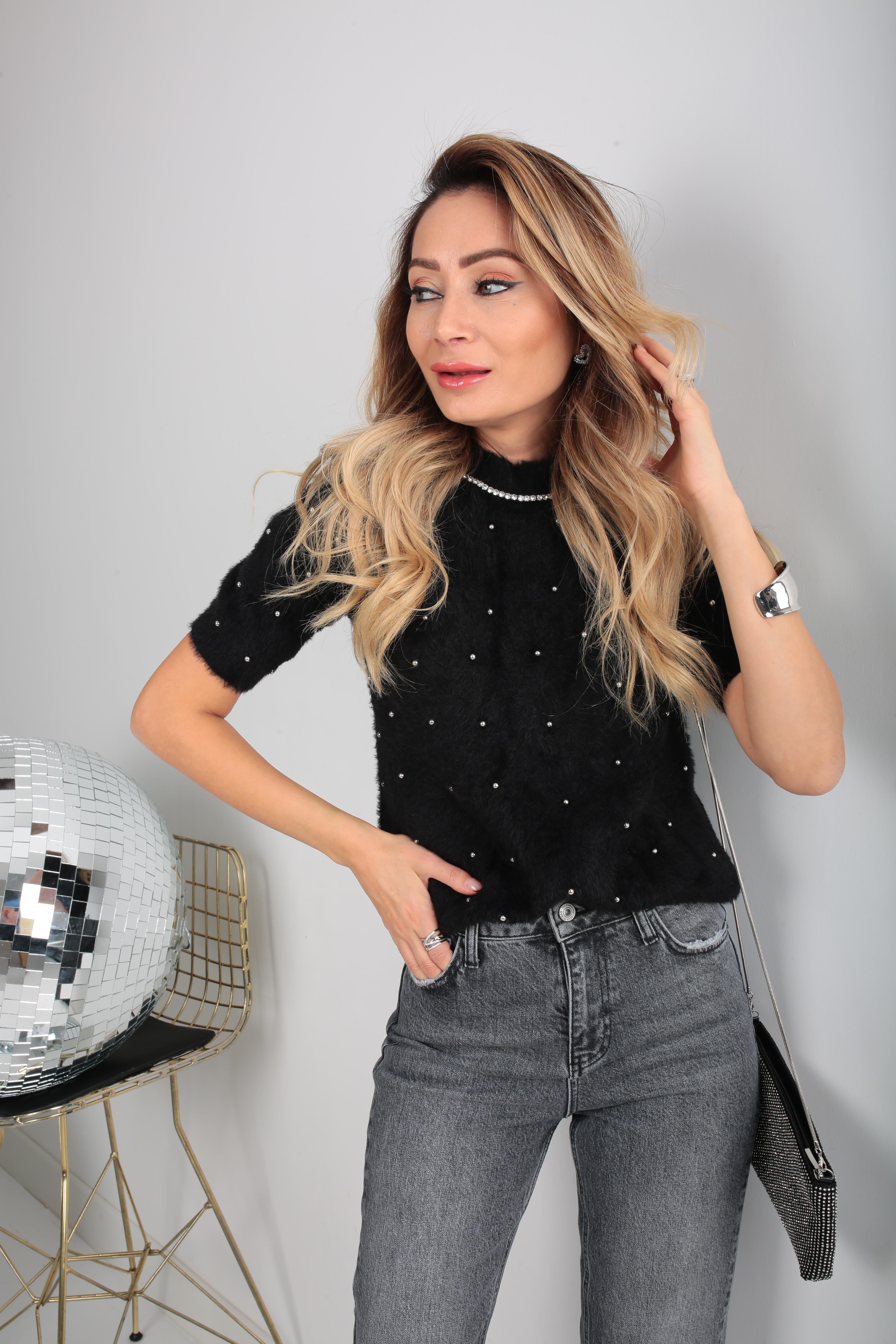 Taş İşli Kısa Kol Siyah Yumoş Kazak TRİKO VE KAZAK