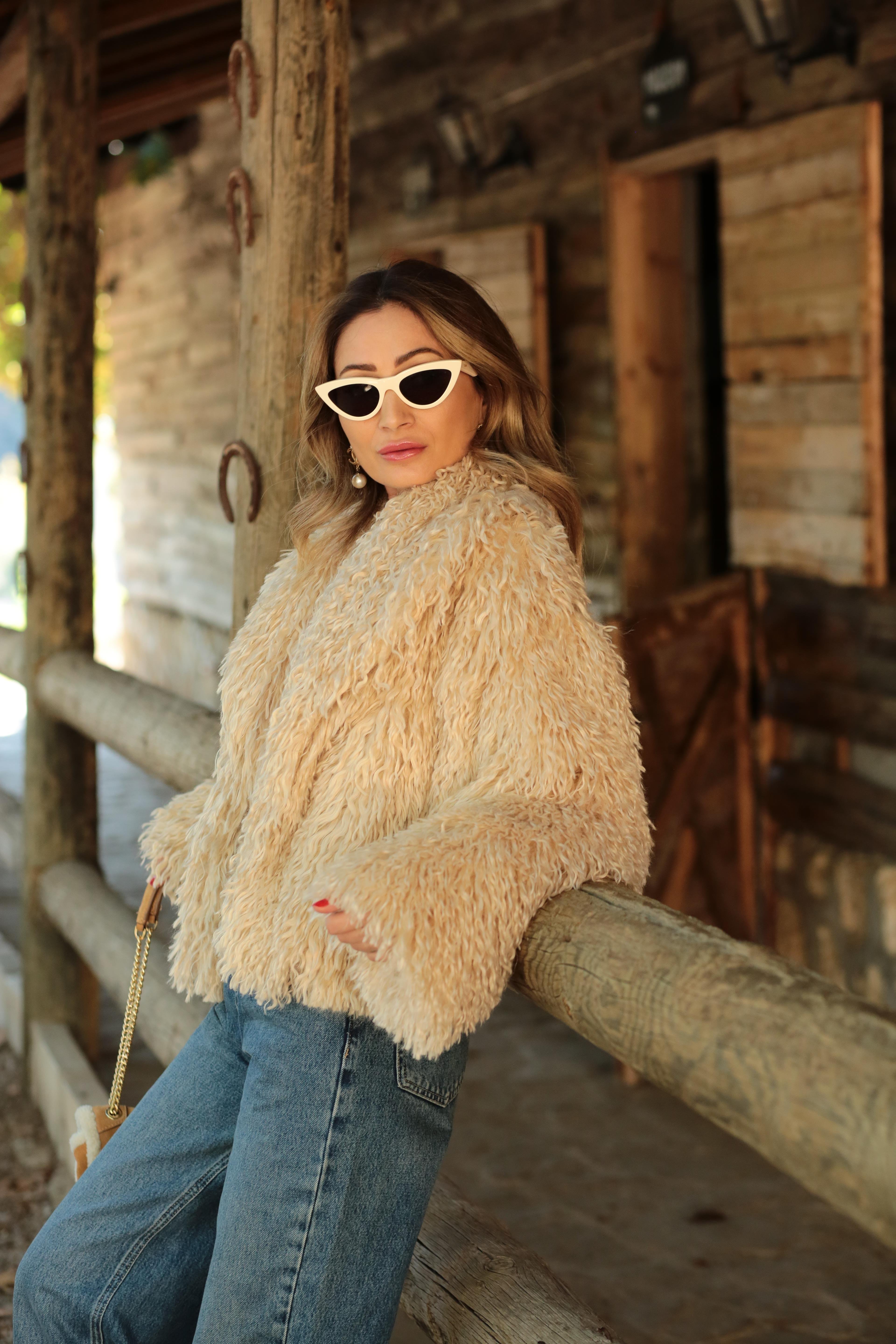 Taş Rengi Kısa Premium Kürk KABAN