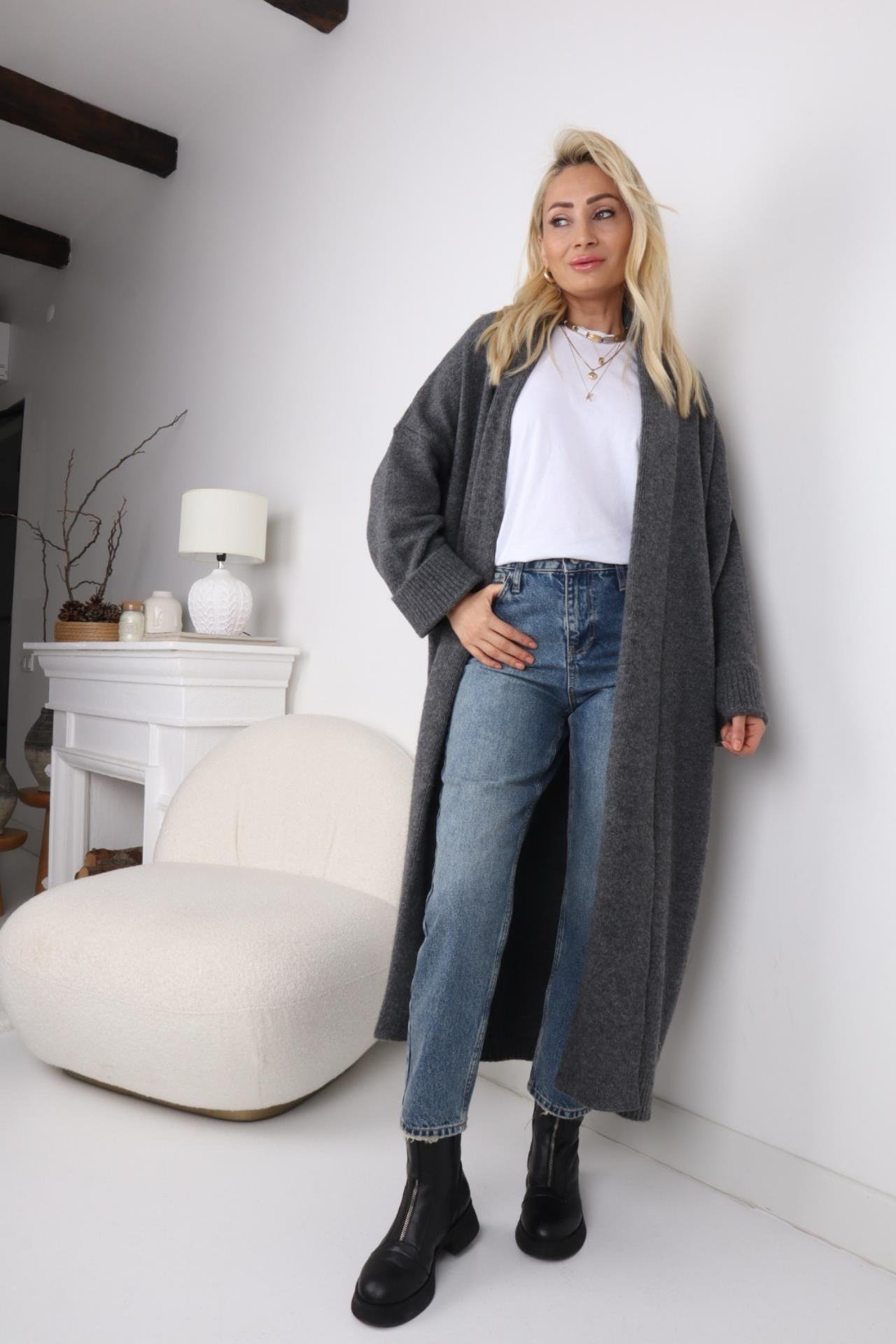 Taşlanmış Düz Kesim Likrasız Mom Jean JEAN