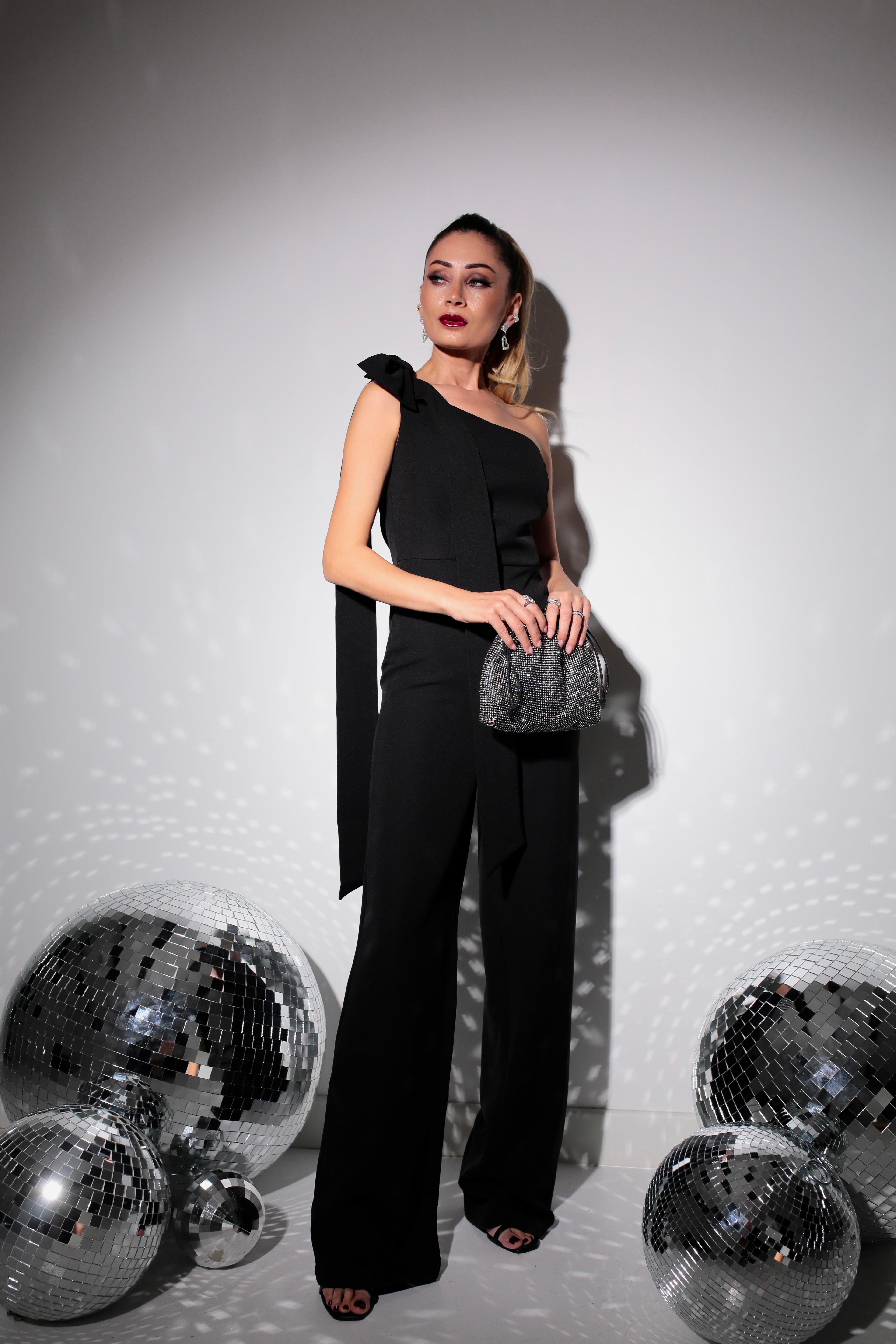 Tek Omuzu Kurdela Detaylı Tulum TULUM