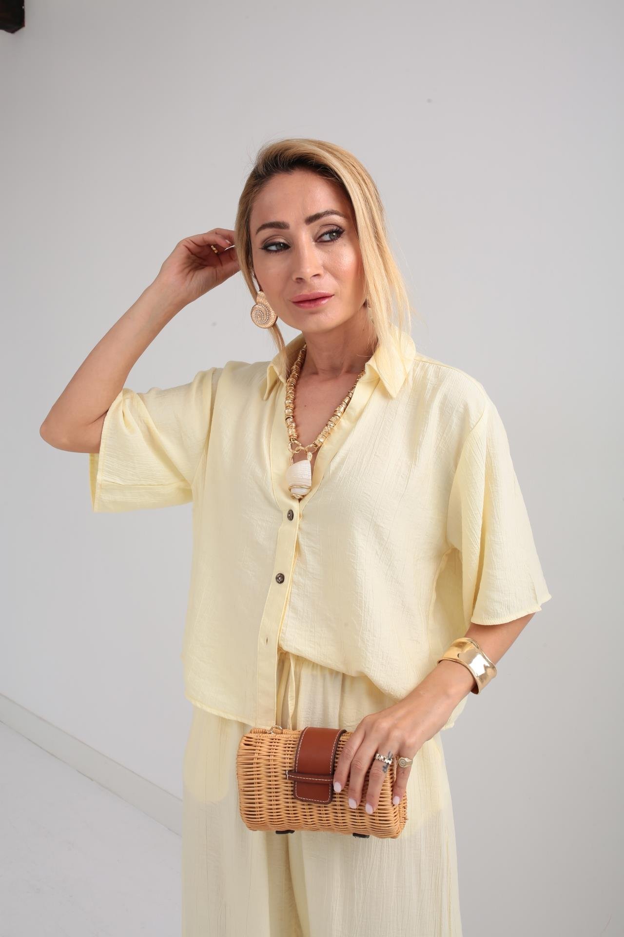 V Yaka Düğmeli Sarı Takım TAKIM | NO33