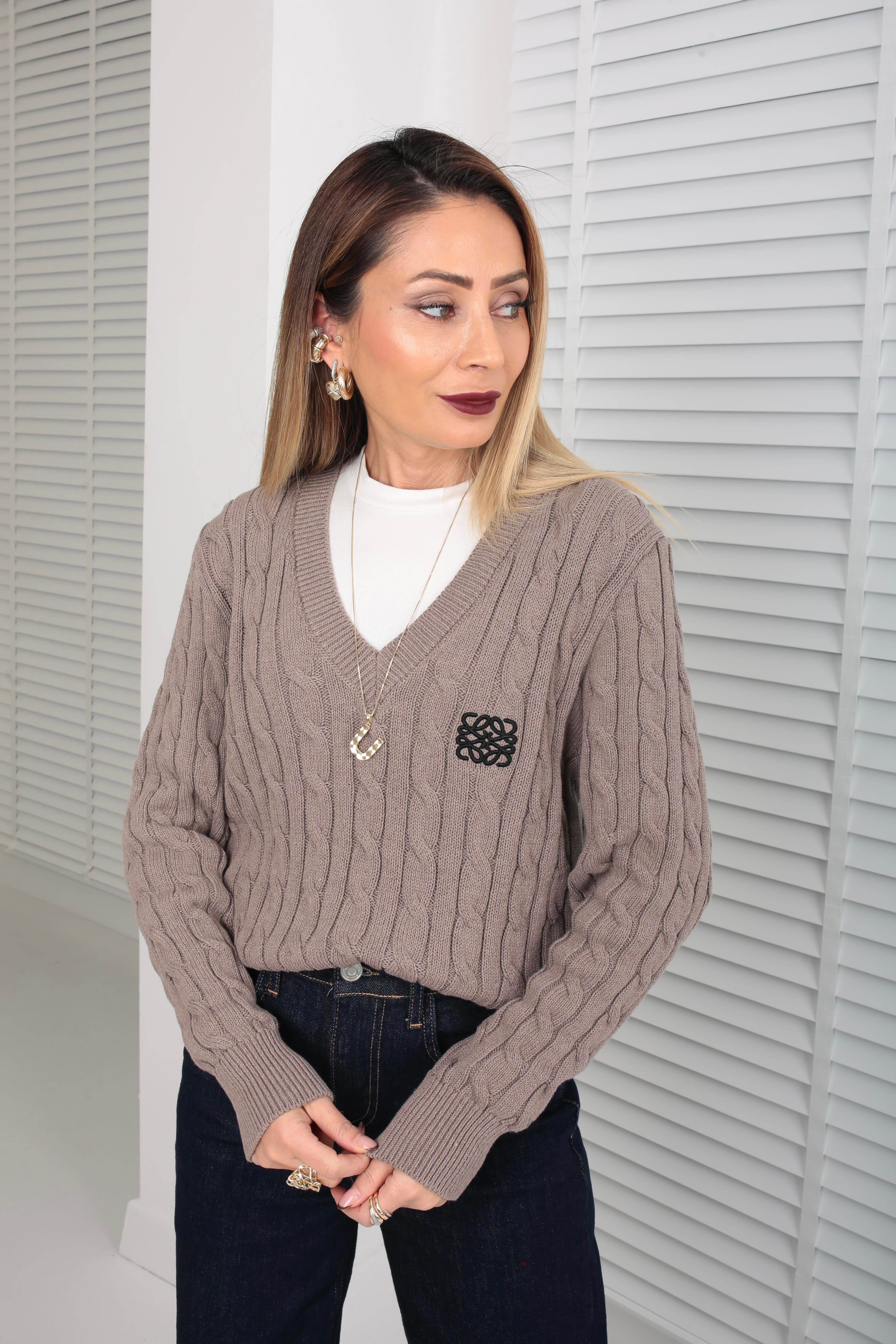 V Yaka Nakışlı Vizon Kazak TRİKO VE KAZAK