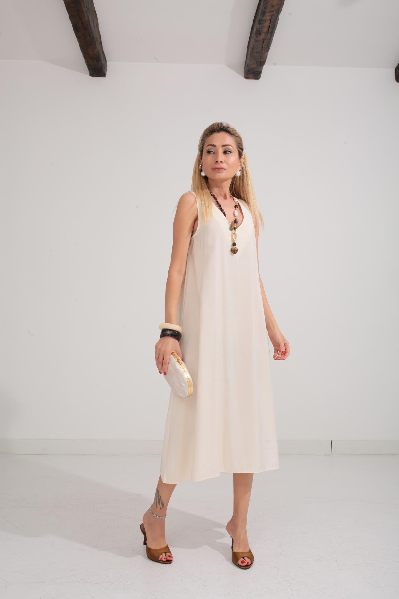 V Yaka Uzun Ekru Elbise ELBİSE | NO33
