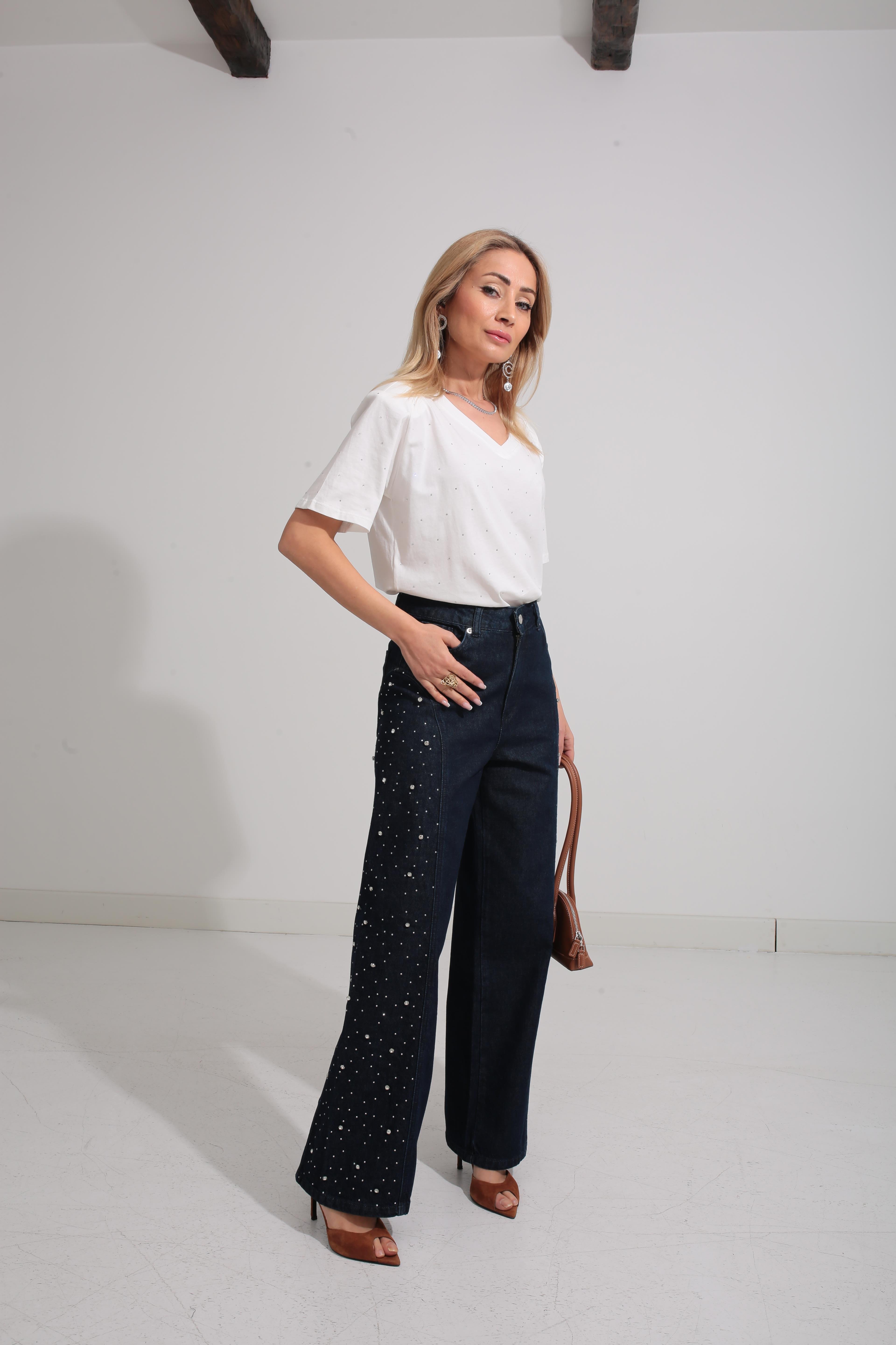 V Yaka Vatkalı Taşlı Beyaz Tshirt T-SHİRT