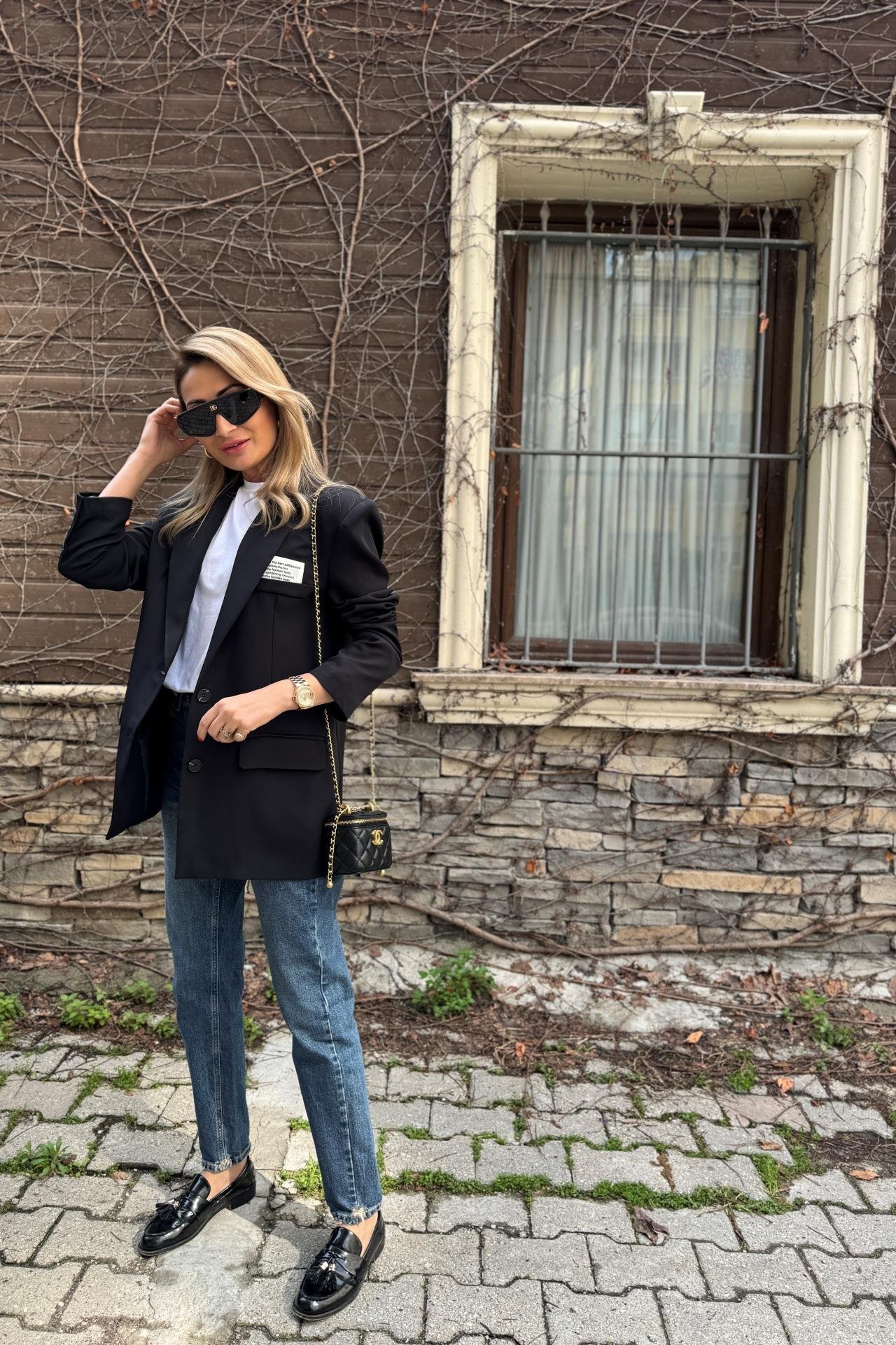 Yakası Etiket Detay Siyah Blazer Ceket CEKET