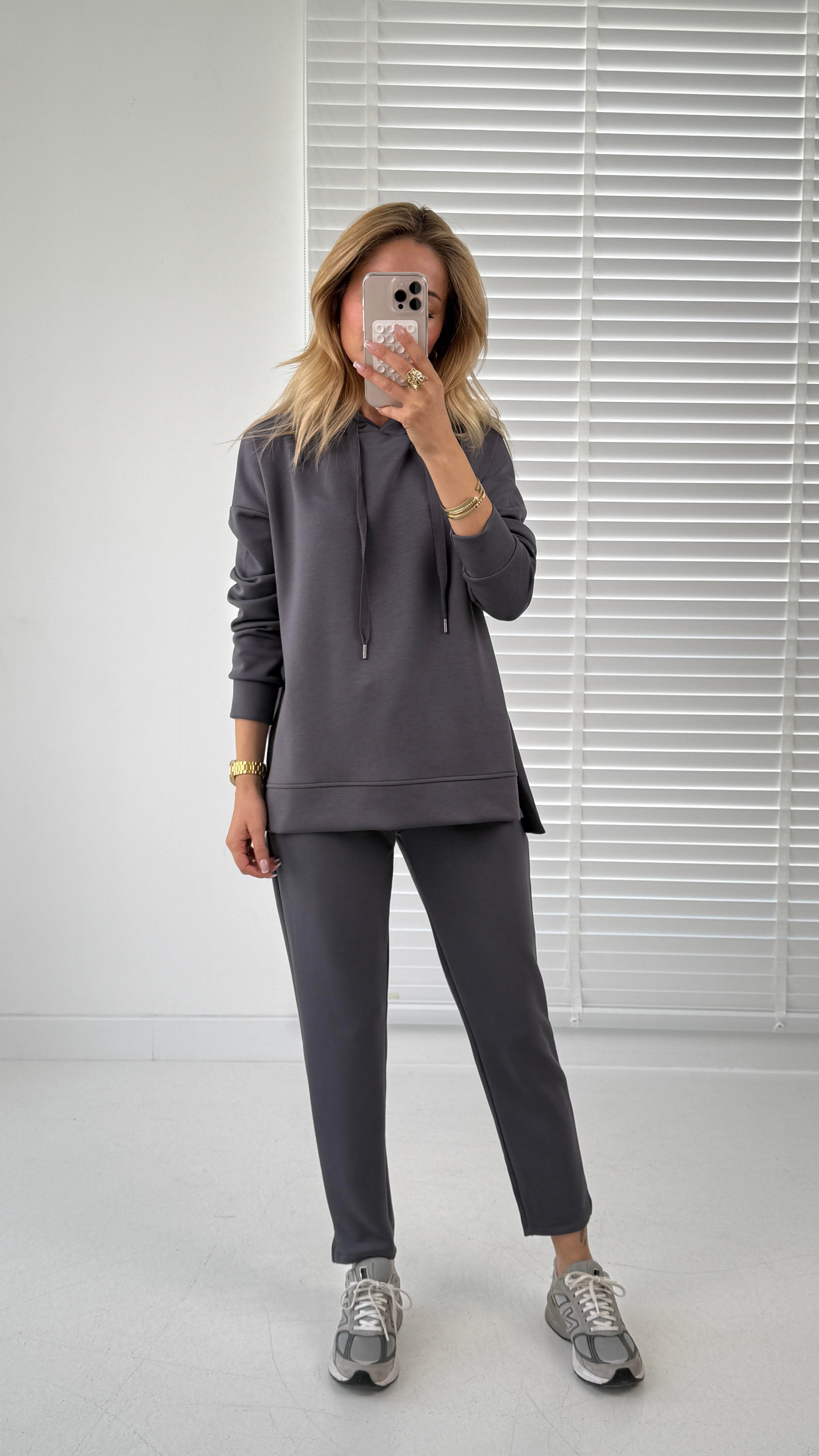 Yanı Yırtmaçlı Füme Modal Spor Takım SPOR TAKIMLAR