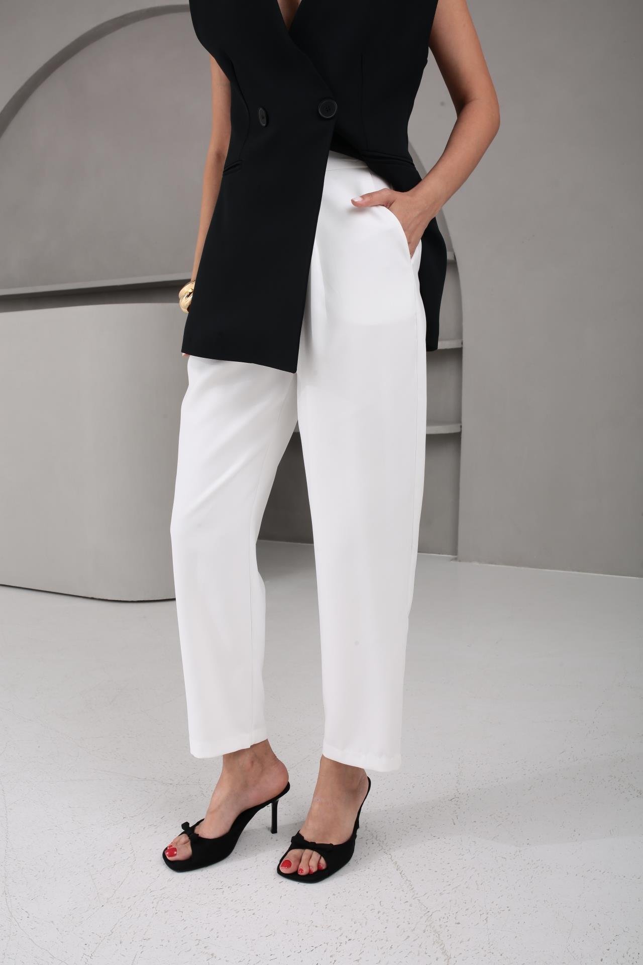 Yarım Lastik Beyaz Havuz Kesim Pantolon PANTOLON | NO33