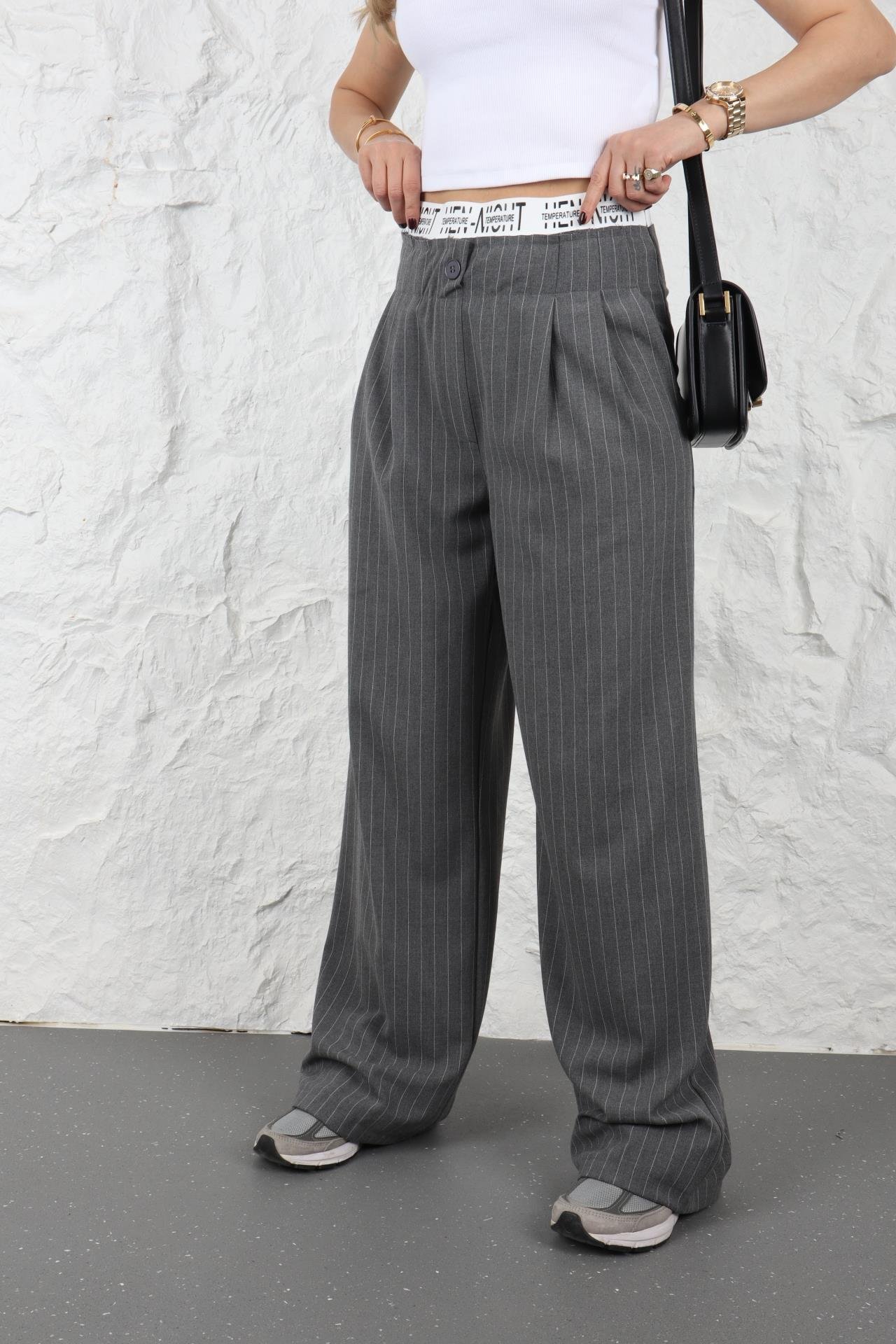 Yazı Lastikli Gri Çizgili Pantolon PANTOLON