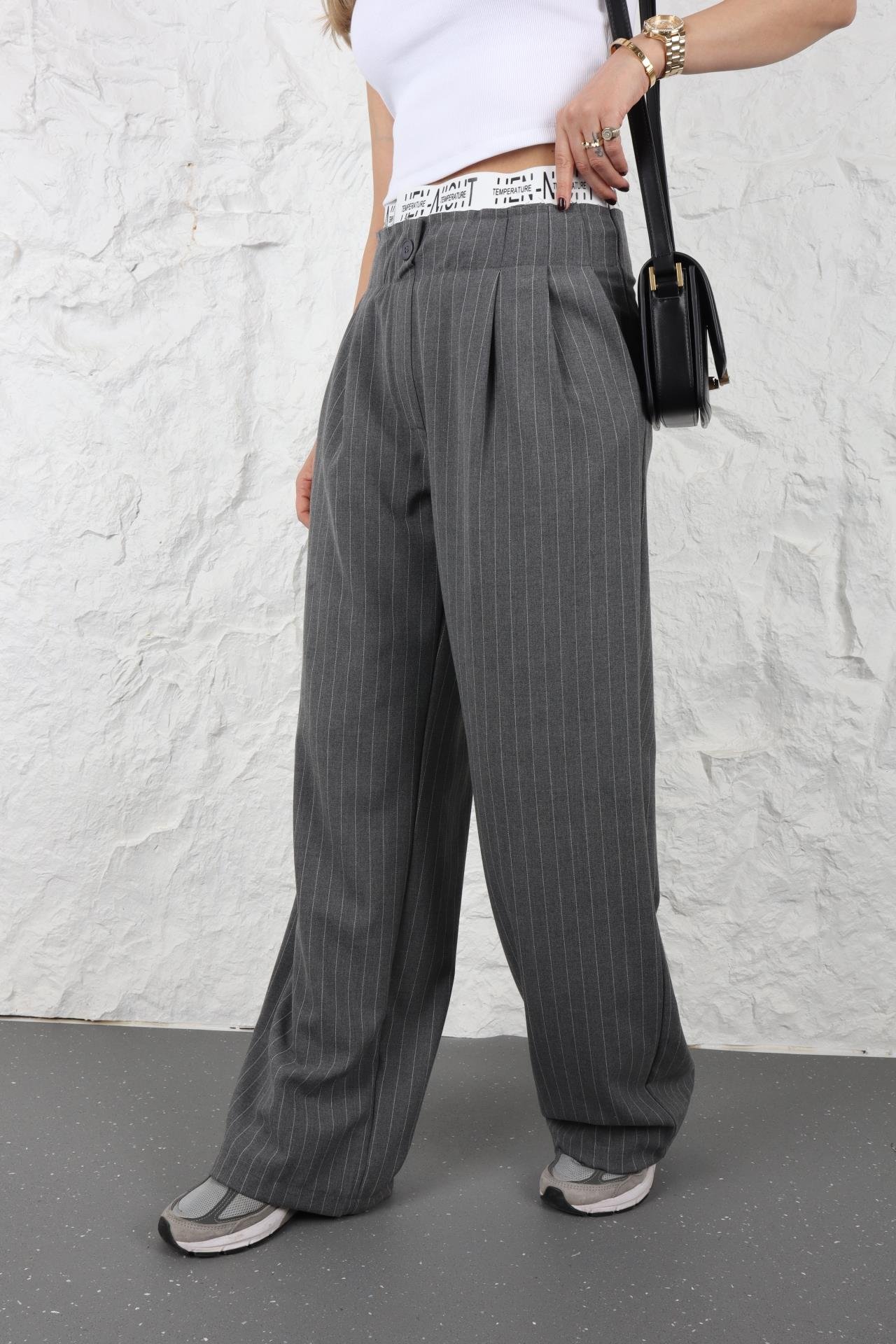 Yazı Lastikli Gri Çizgili Pantolon PANTOLON