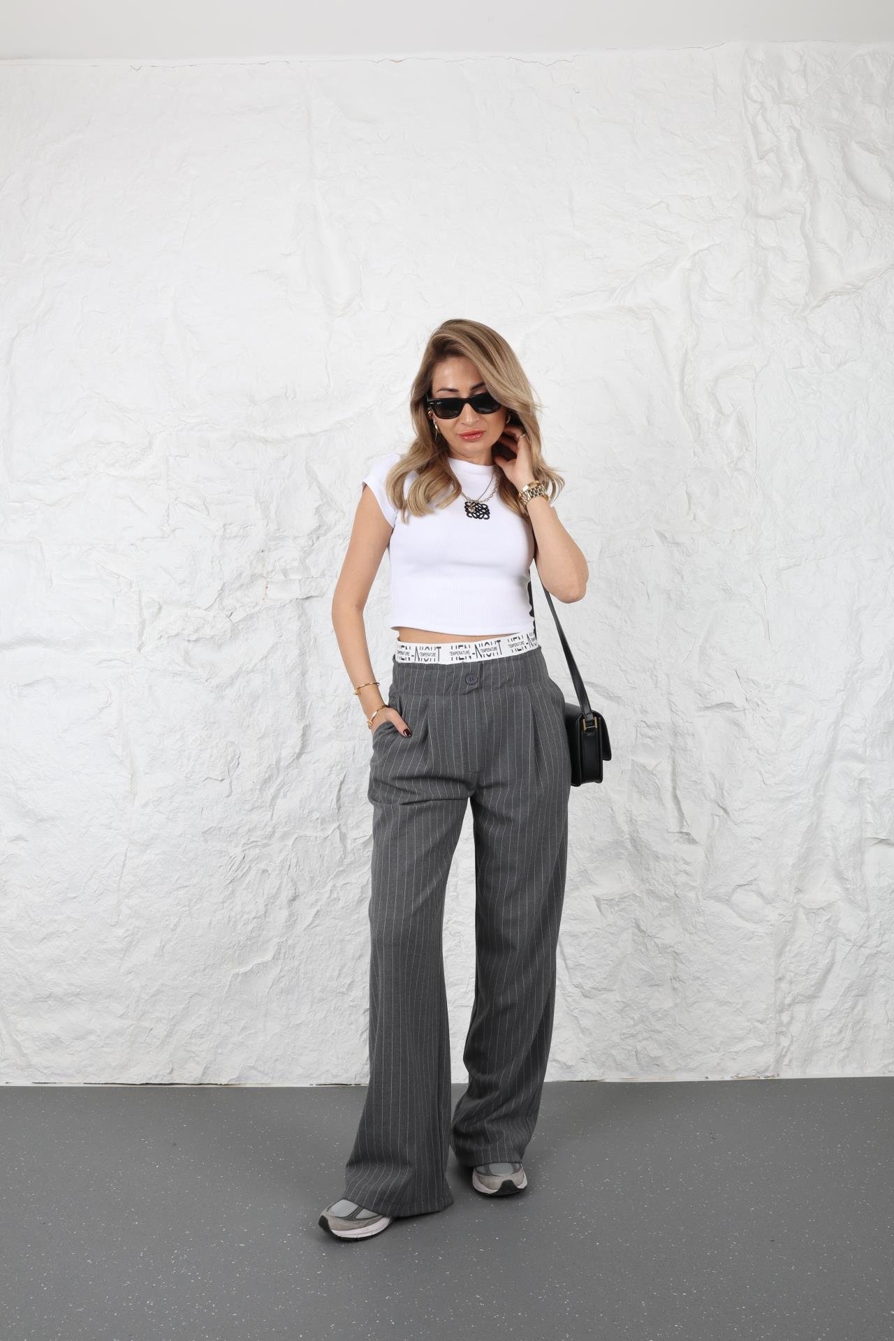 Yazı Lastikli Gri Çizgili Pantolon PANTOLON