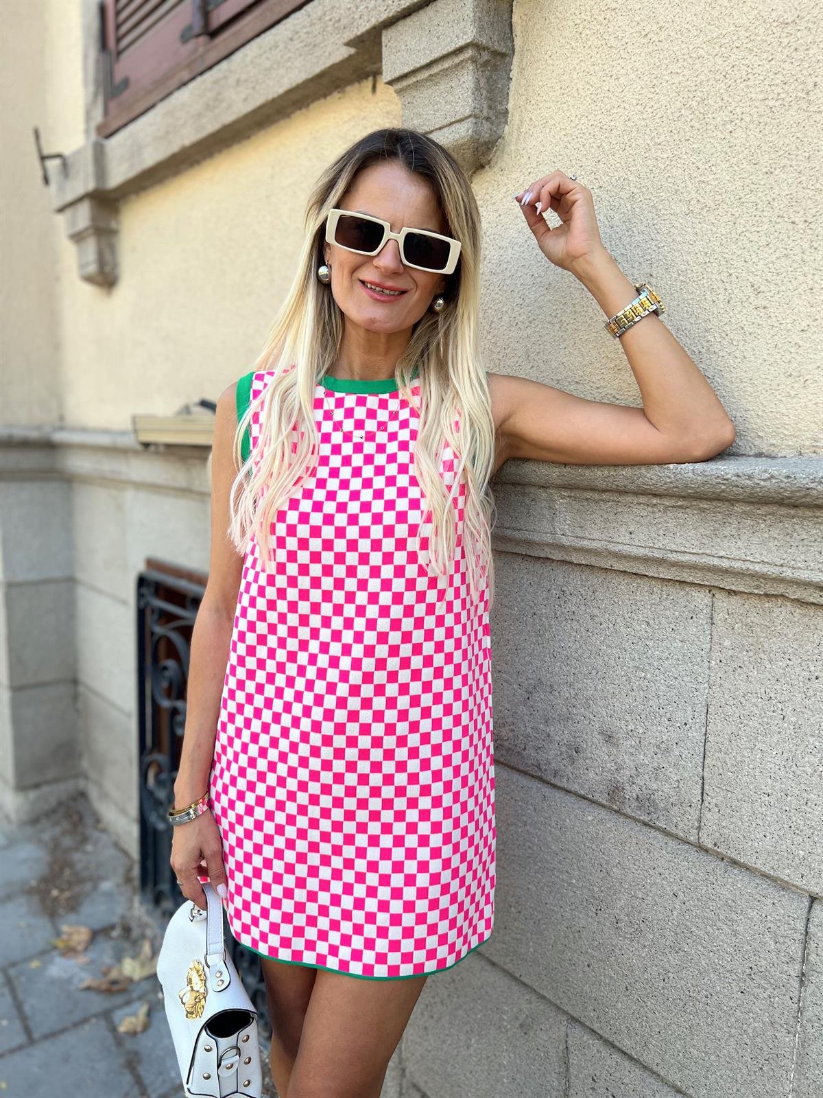Nişantaşı Butik  YEŞİL ŞERİT PEMBE DESENLİ ÇELİK ÖRME ELBİSE