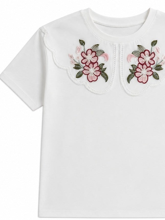 Nişantaşı Butik BONCUK VE NAKIŞLI YAKA DETAY TSHİRT