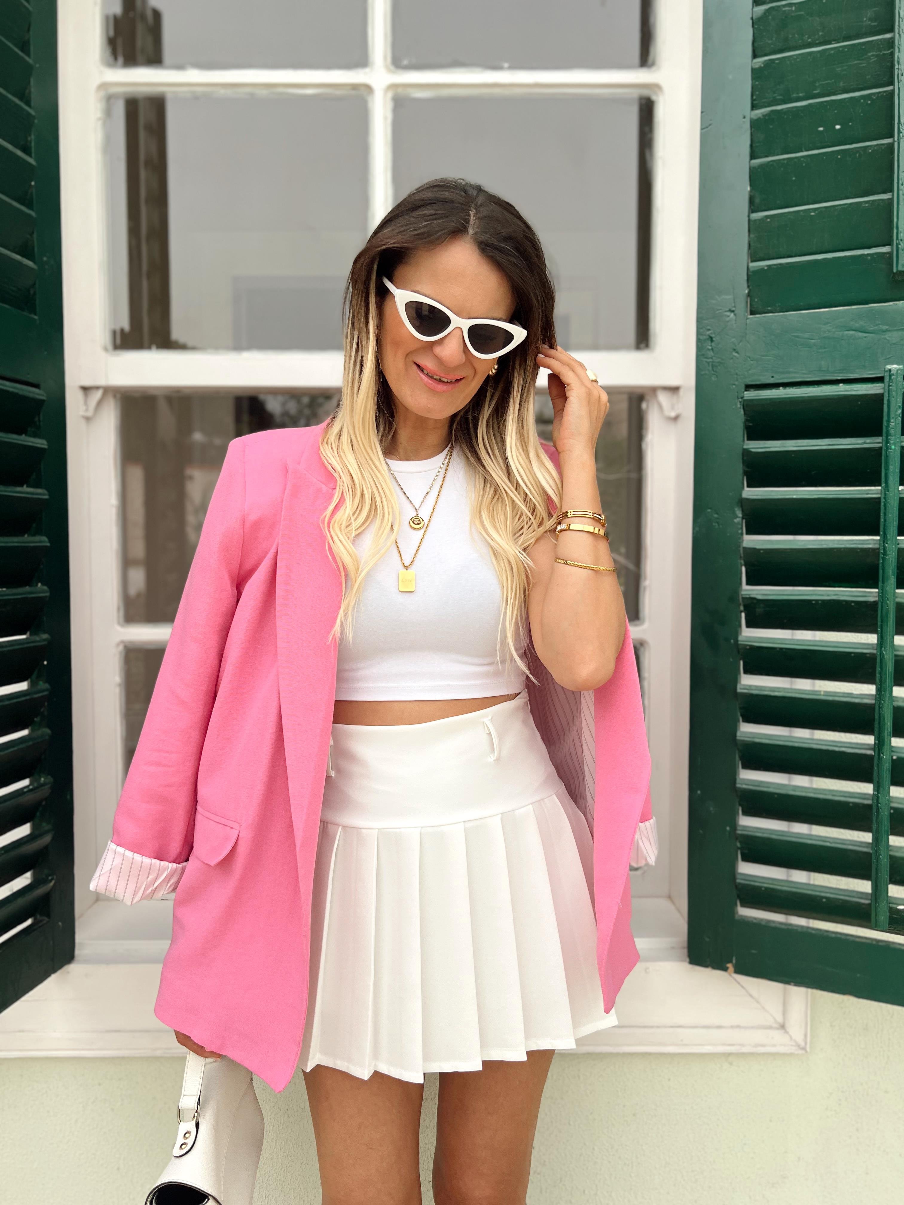 Nişantaşı Butik KEMER DETAY PİLİSELİ BEYAZ  ŞORT ETEK