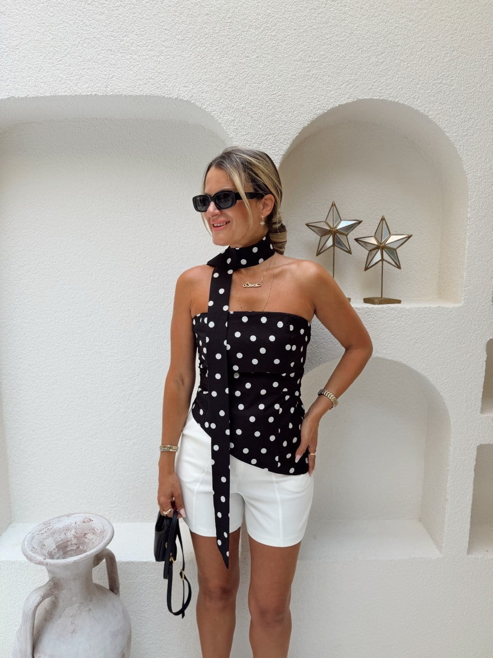 Nişantaşı Butik SIRT DETAY ASİMETRİK STRAPLEZ FULARLI BLUZ