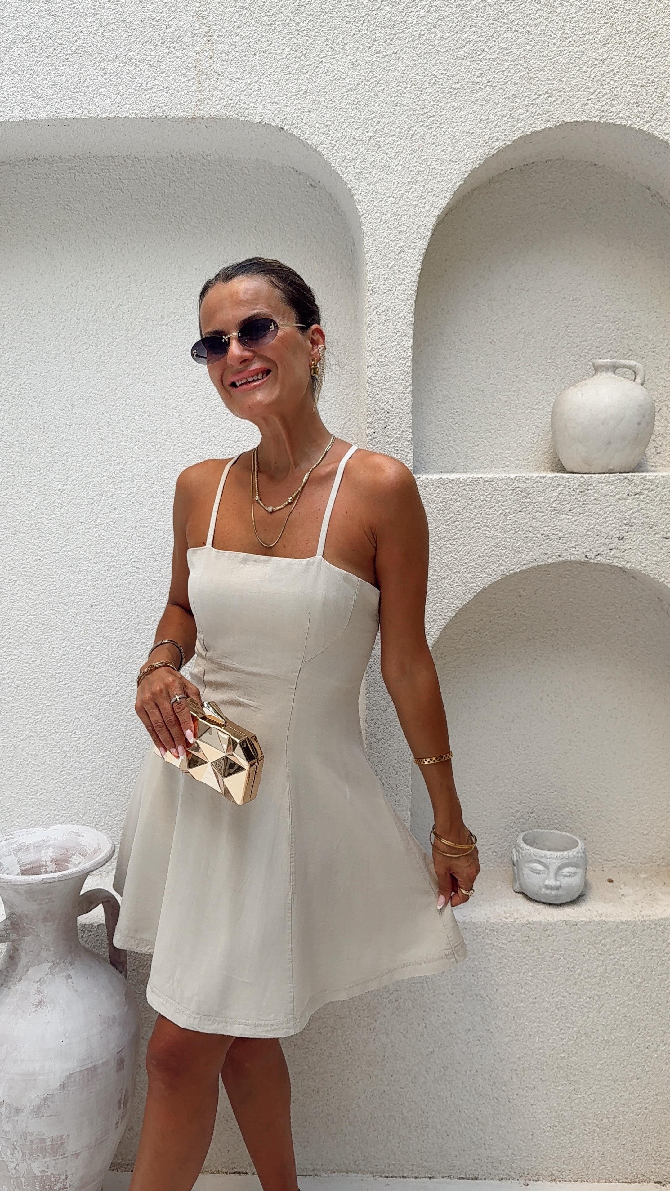 Nişantaşı Butik SIRT DETAY ASTARLI TENSEL ELBİSE BEJ