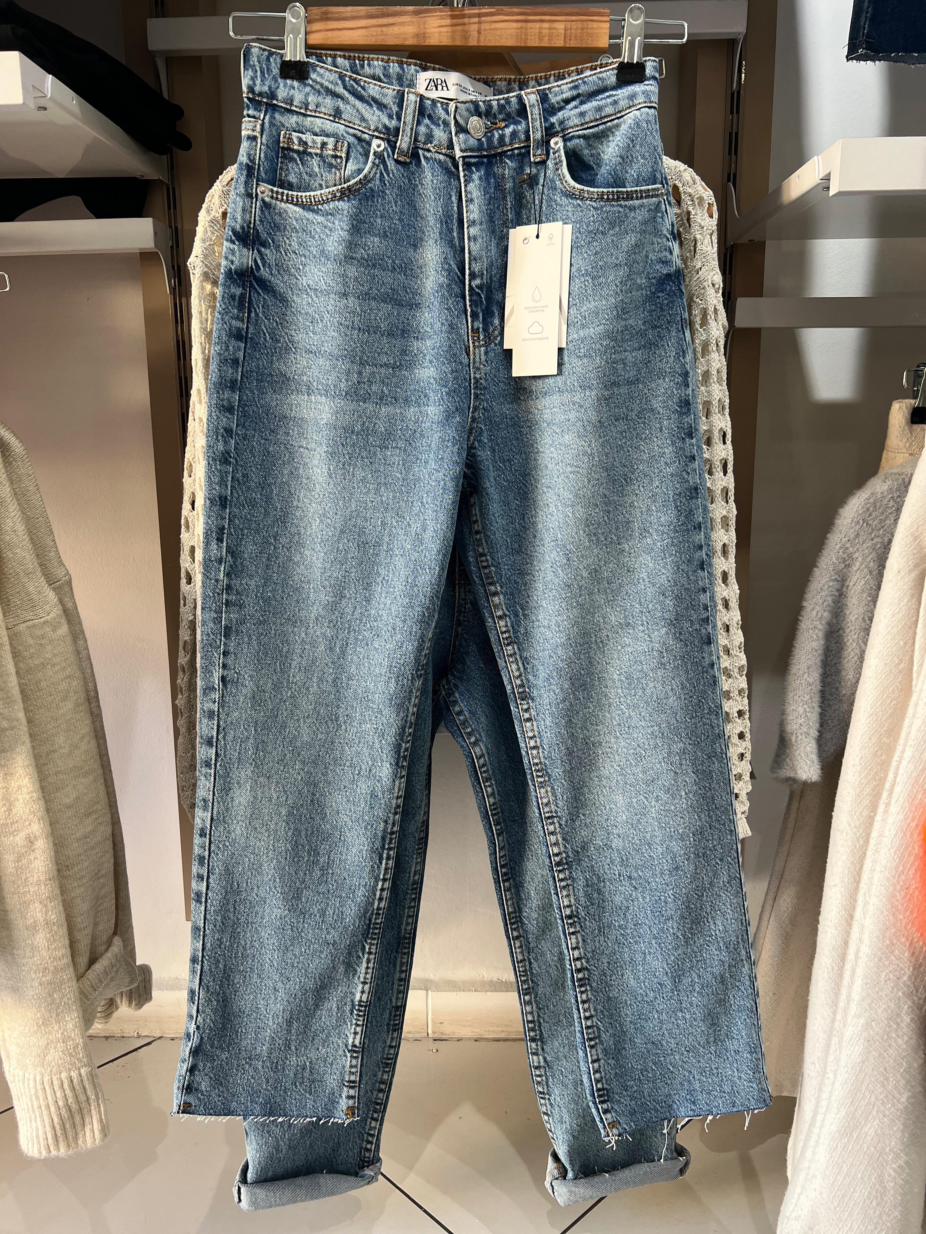 YÜKSEK BEL KESİK PAÇA YIKAMALI MOMFİT · 3