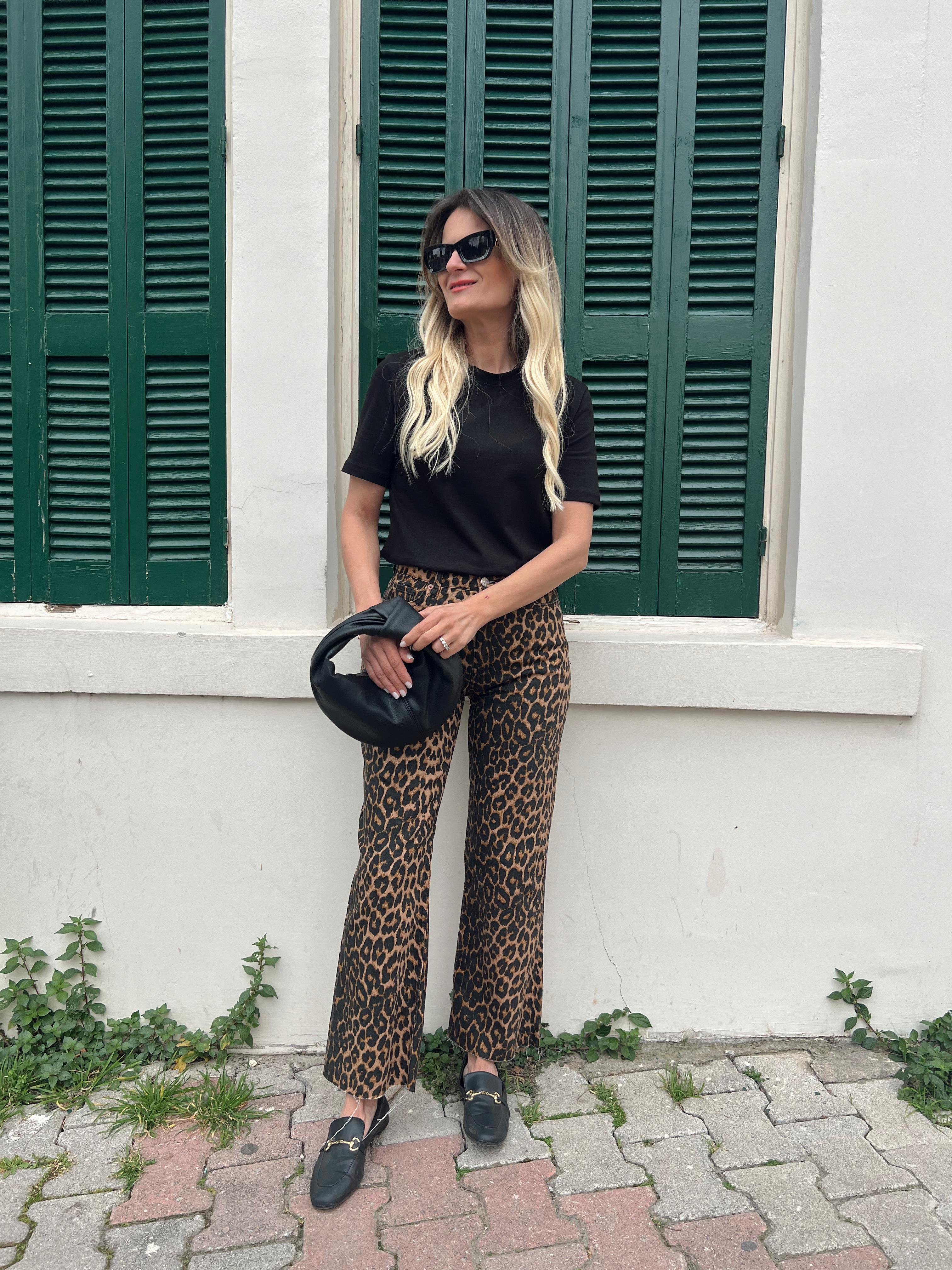 YÜKSEK BEL LEOPAR  KESİK PAÇA MOM PANTOLON · 3
