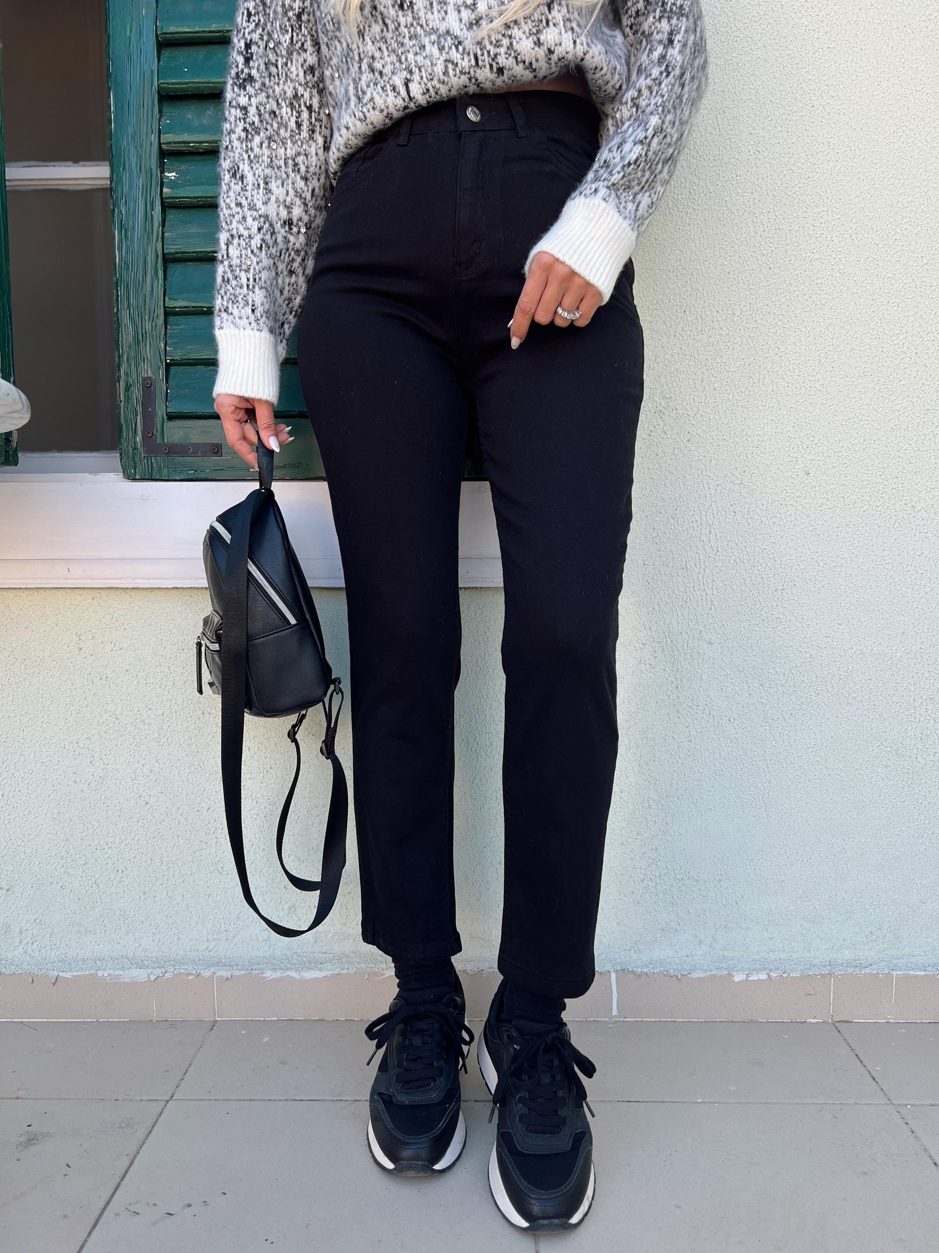 YÜKSEK BEL LİKRALI MOM JEAN SİYAH · 2