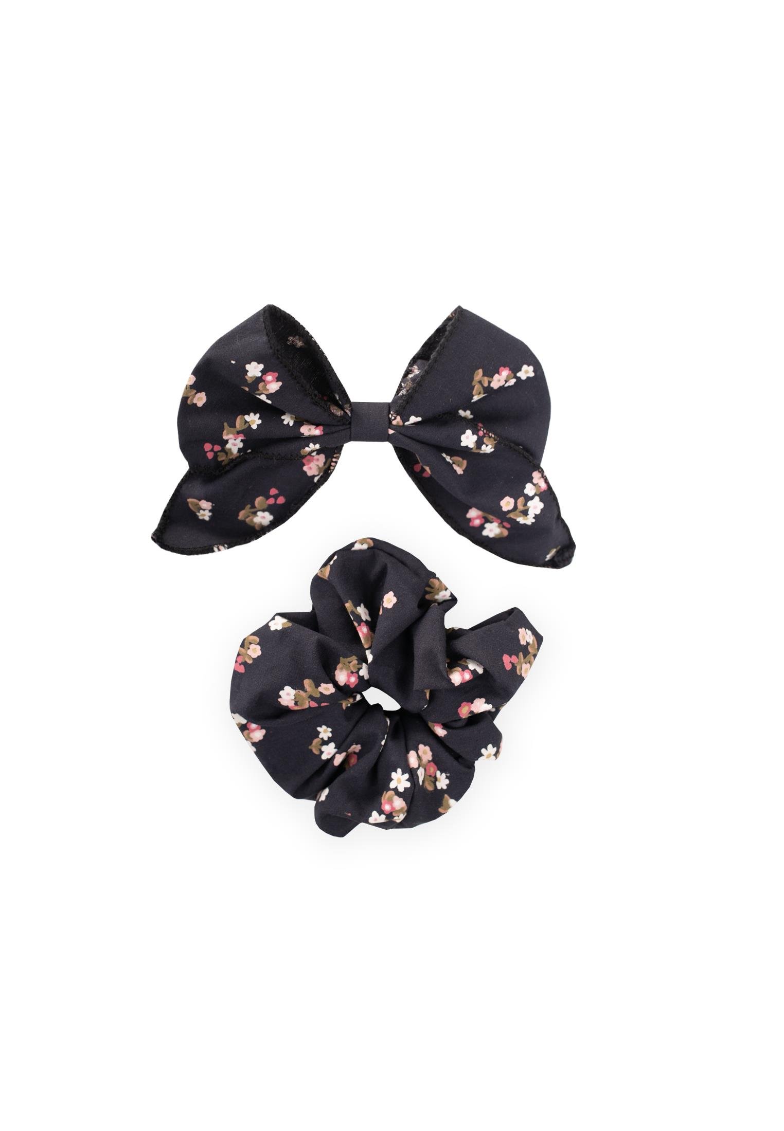 CigitKurdeleli Ve Lastikli Sac Tokası LACİVERT ÇİÇEKLİ