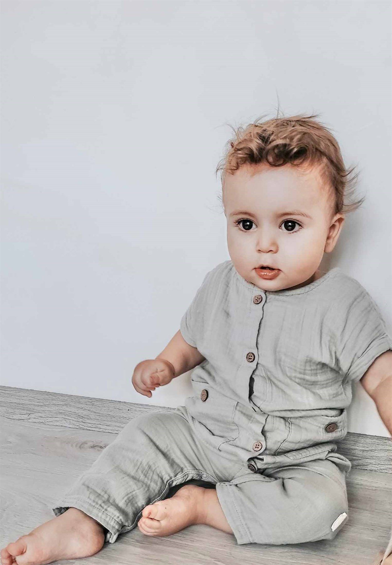 62029 - 5004Büyük Cepli Boydan Patlı Muslin Tulum 0-3 Yaş Gri - www.cigit.com.trCigitBüyük Cepli Boydan Patlı Muslin Tulum 0-3 Yaş Gri