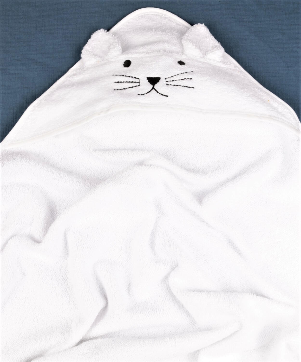 100187-14Kulaklı Kedi Nakışlı Bebek Banyo Havlusu 75X75 cm Beyaz - CigitCigitKulaklı Kedi Nakışlı Bebek Banyo Havlusu 75X75 cm Beyaz