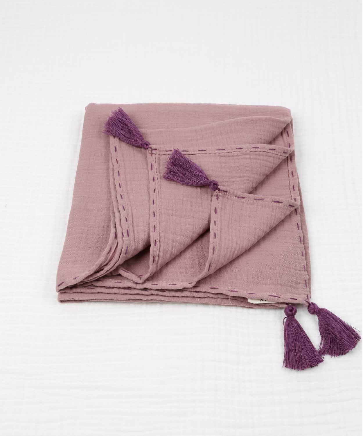 100114-87Püsküllü Müslin Battaniye (Yıkanmış) 100X100 cm +/- 2 cm Gül Kurusu - CigitCigitPüsküllü Müslin Battaniye (Yıkanmış) 100X100 cm +/- 2 cm Gül Kurusu