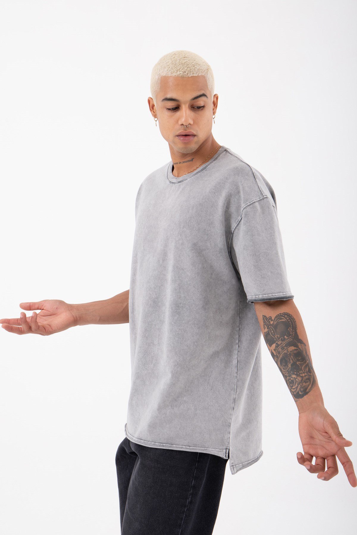 Relaxed Basic Yıkamalı Kumaş Yırtmaç Detaylı T-Shirt EKRU