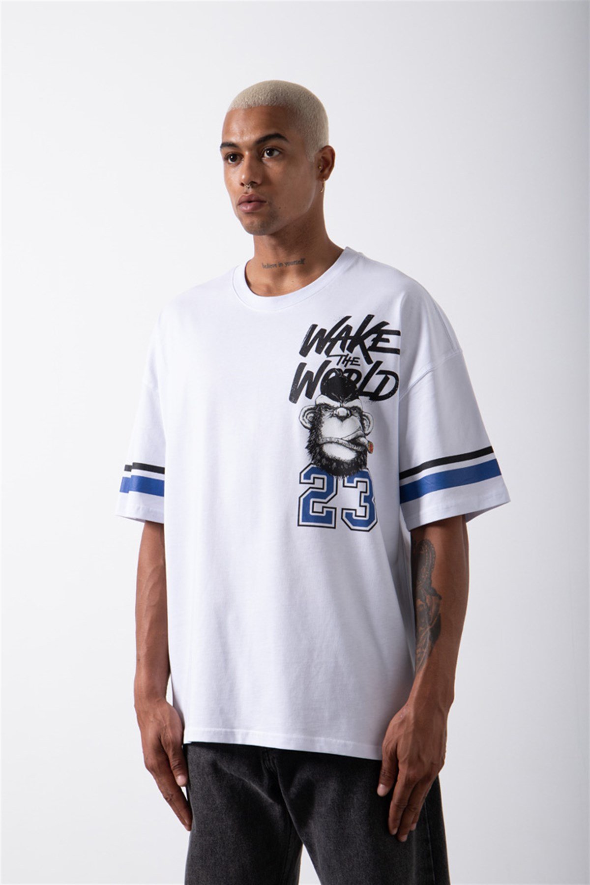 Oversize Wake The World Baskılı Pamuklu T-Shirt BEYAZ