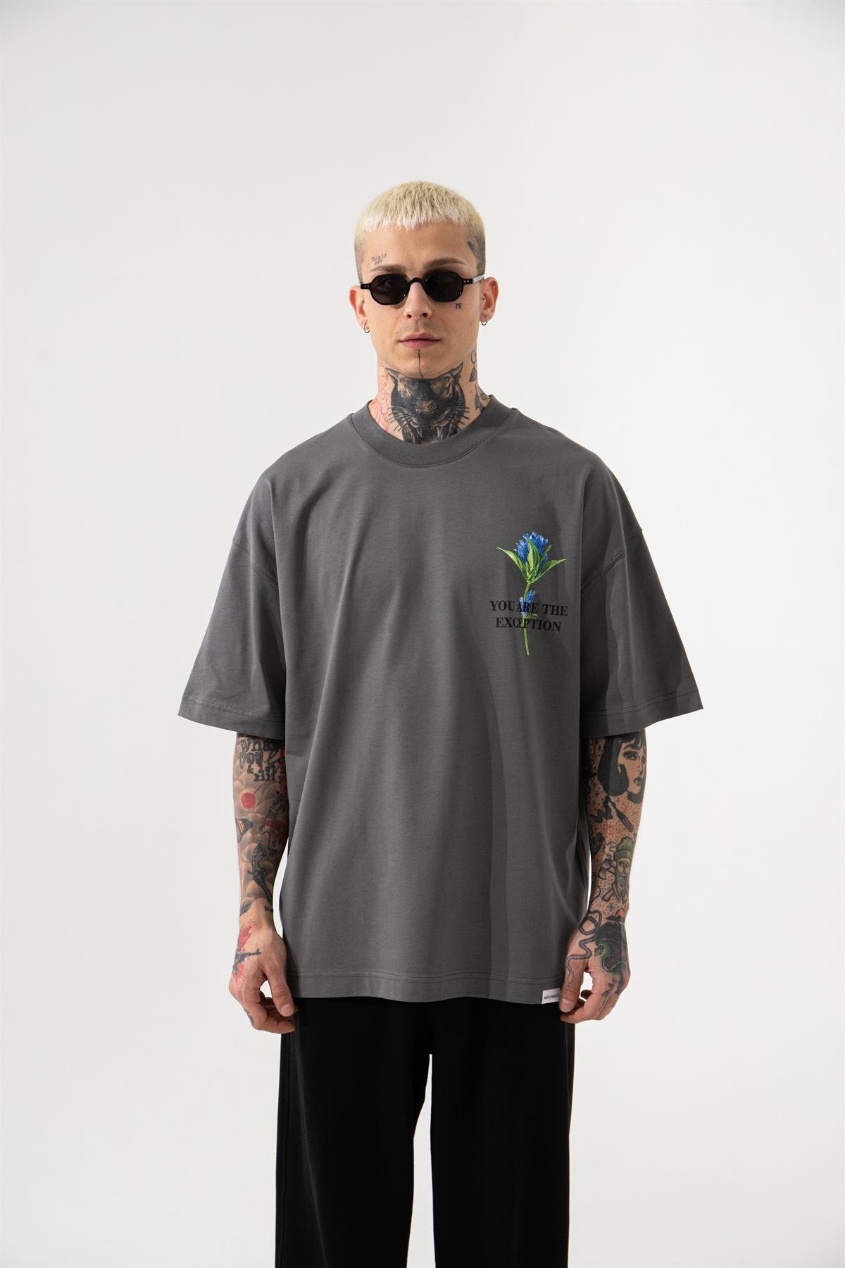 OVERSIZE EXCEPTION BASKILI PAMUKLU T-SHIRT DUMAN