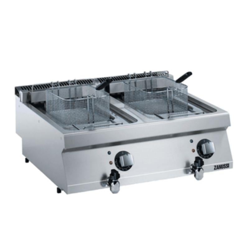 Zanussi Tahliye Vanalı 12+12 Litre Endüstriyel Fritöz Elektrikli  80x70x25 cm 372080ZanussiZanussi Tahliye Vanalı 12+12 Litre Endüstriyel Fritöz Elektrikli  80x70x25 cm 372080Elektrikli FritözlerZanussi Tahliye Vanalı 12+12 Litre Endüstriyel Fritöz Elektrikli  80x70x25 cm 372080